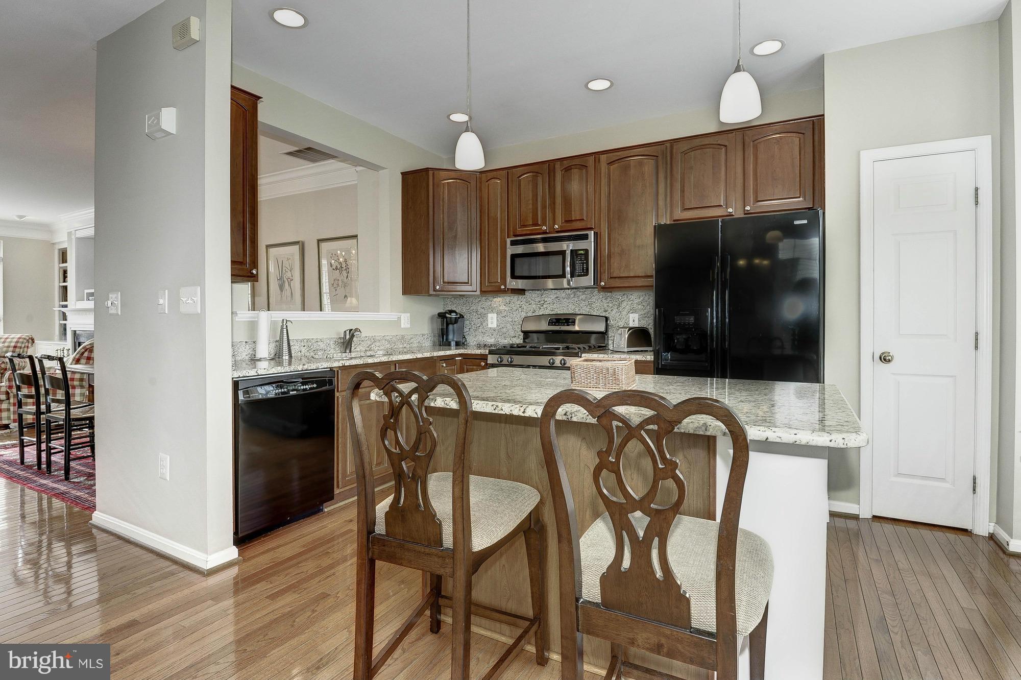 CAMERON STATION - Residential