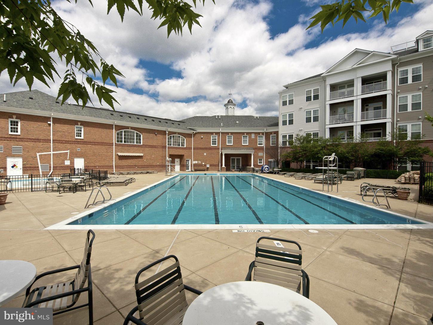 CAMERON STATION - Residential