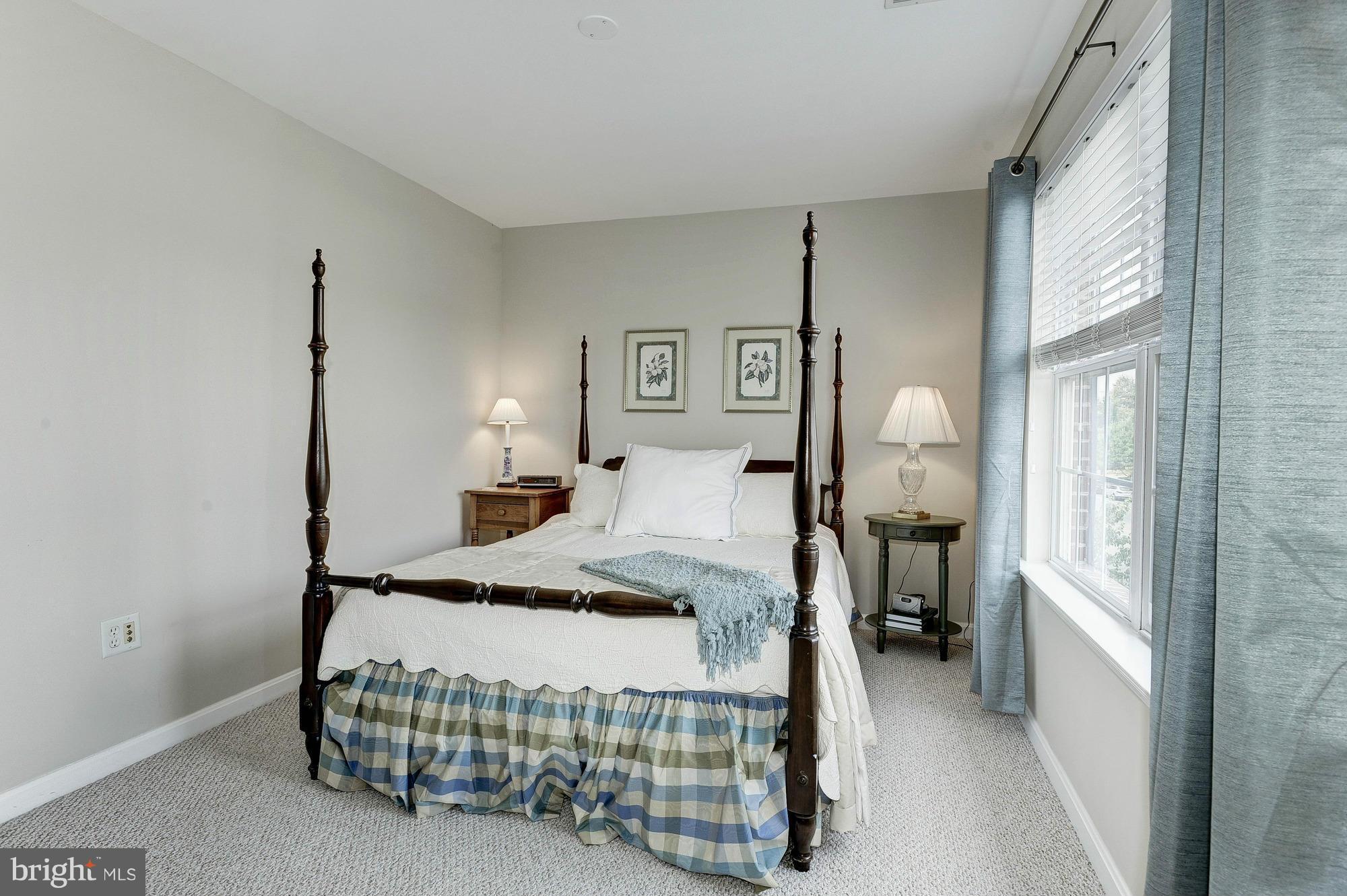 CAMERON STATION - Residential