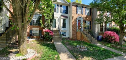 Photo of 2036 Stargrass Court, WOODBRIDGE, VA 22192 (MLS # VAPW2119810)