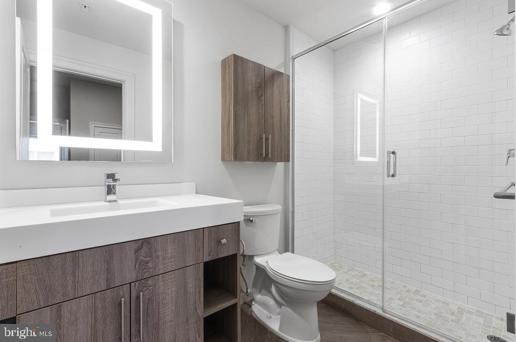 CENTER CITY - Residential Lease