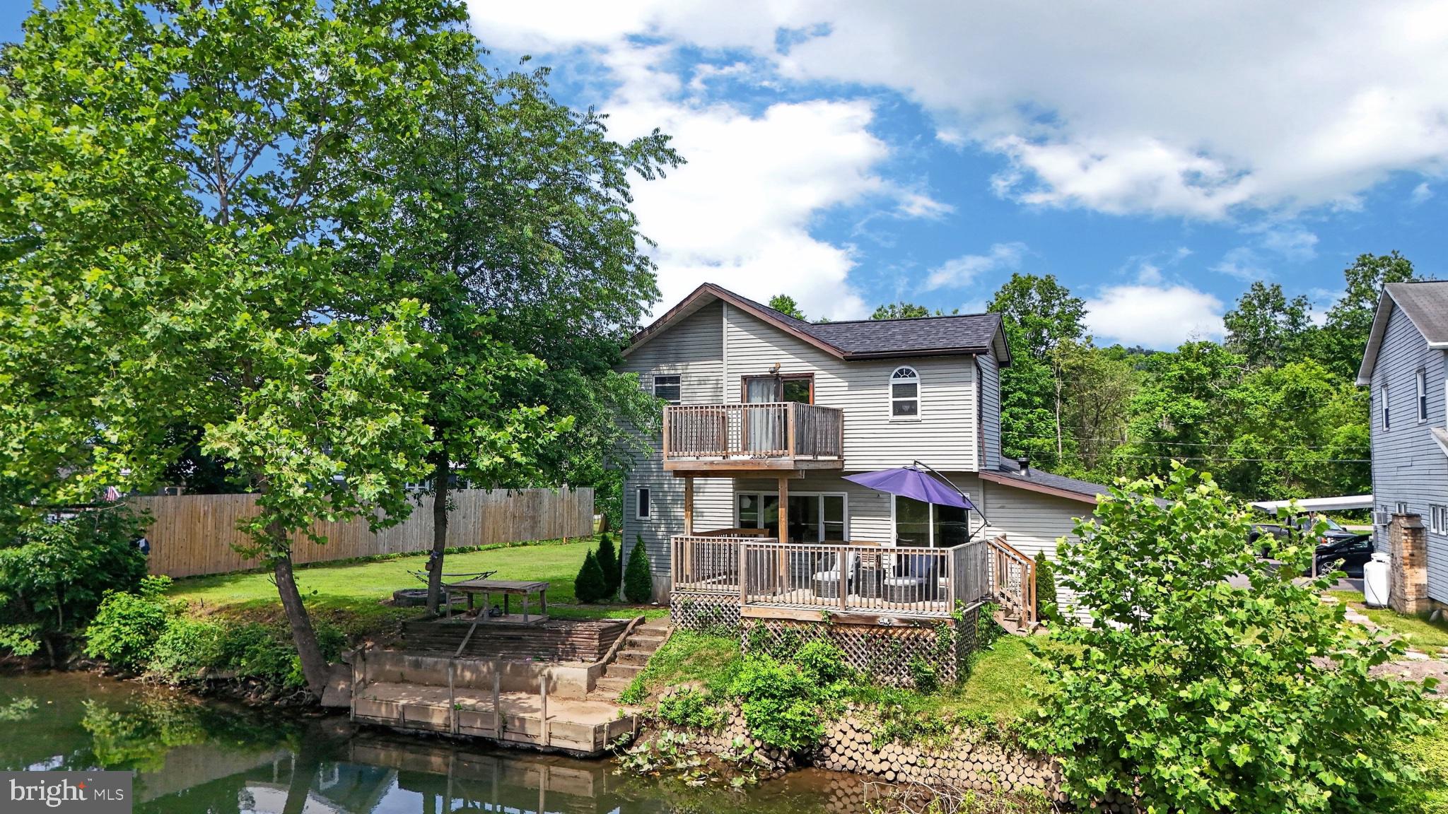52 COTTAGE LANE