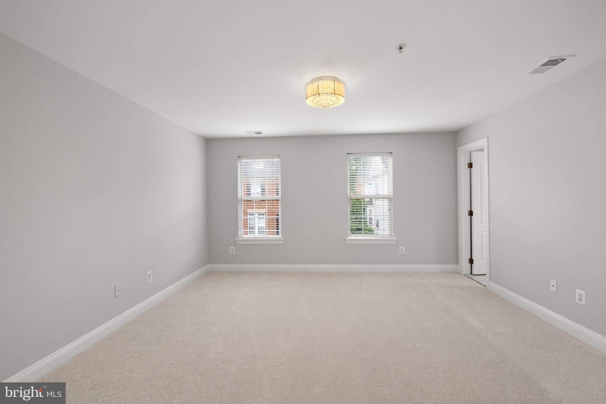 CAMERON STATION - Residential