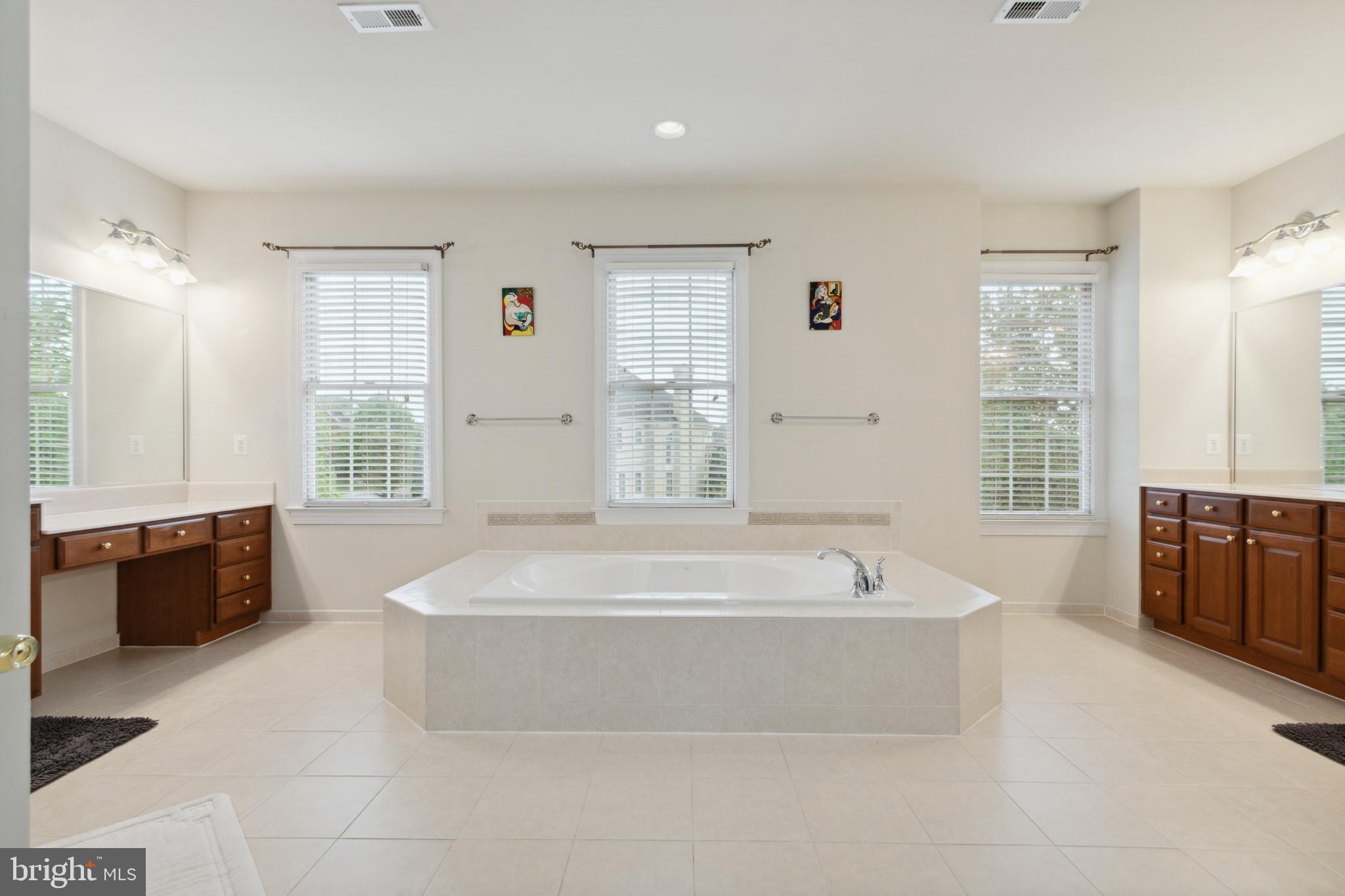 LAKE MANASSAS - Residential