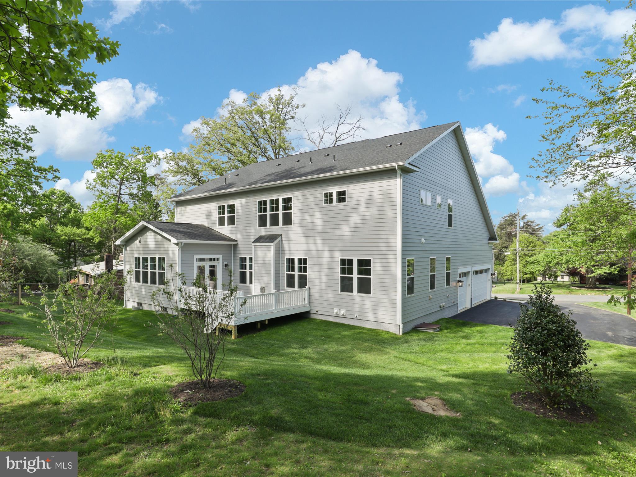 LEE MEADOWS - Residential Lease