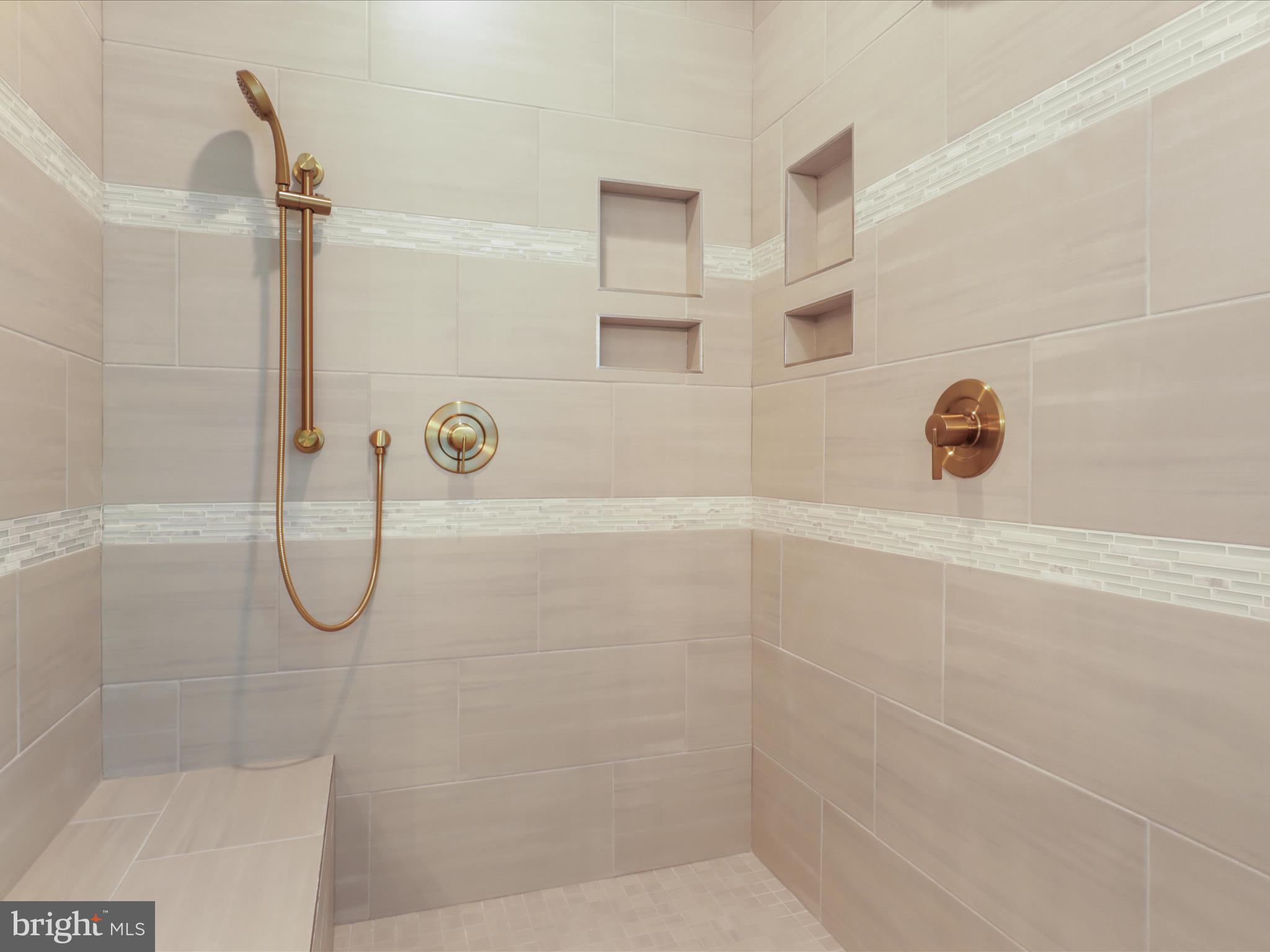 LEE MEADOWS - Residential Lease