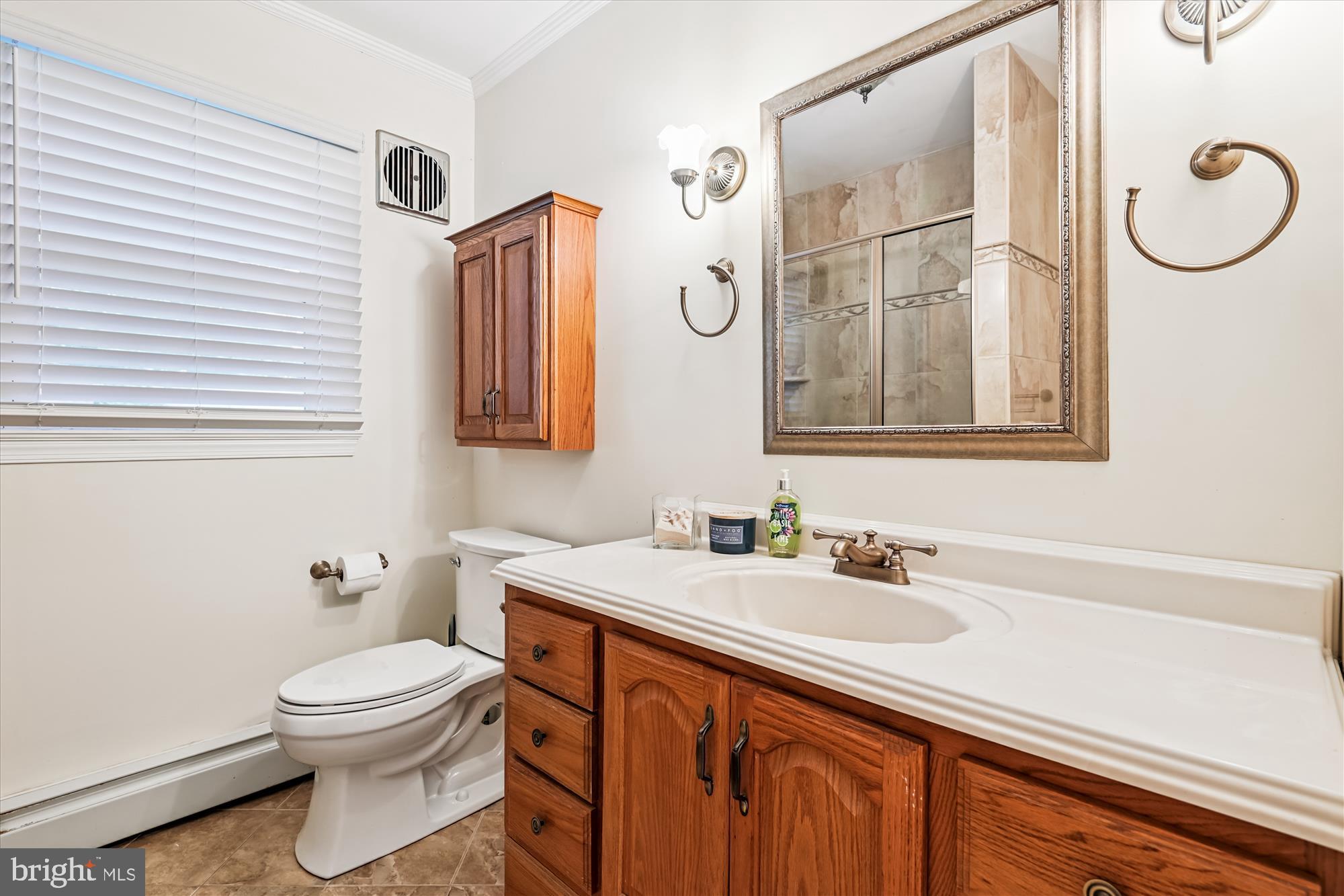 HILLSMERE SHORES - Residential