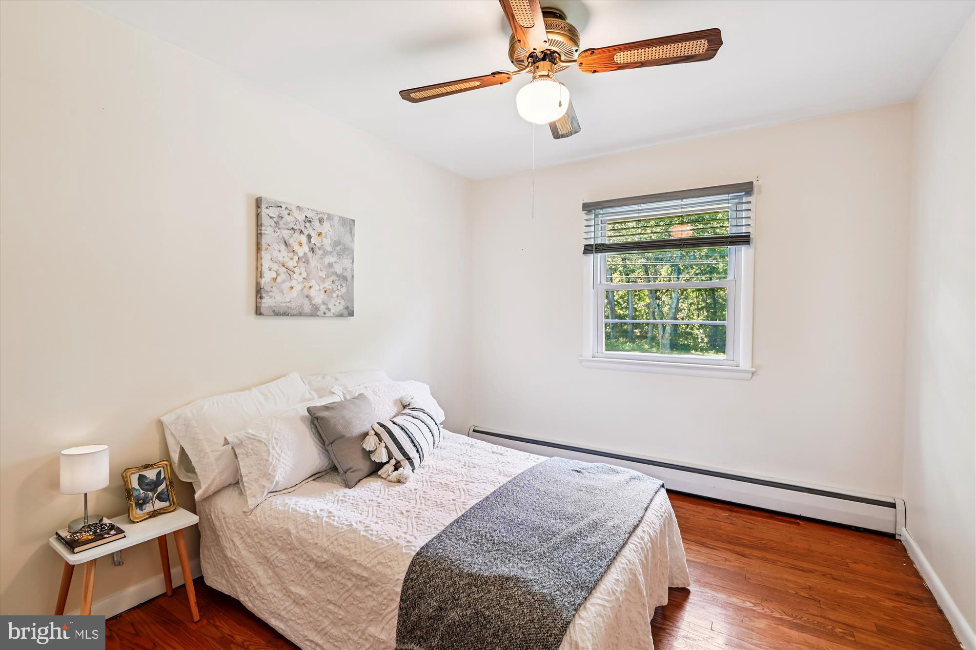 HILLSMERE SHORES - Residential