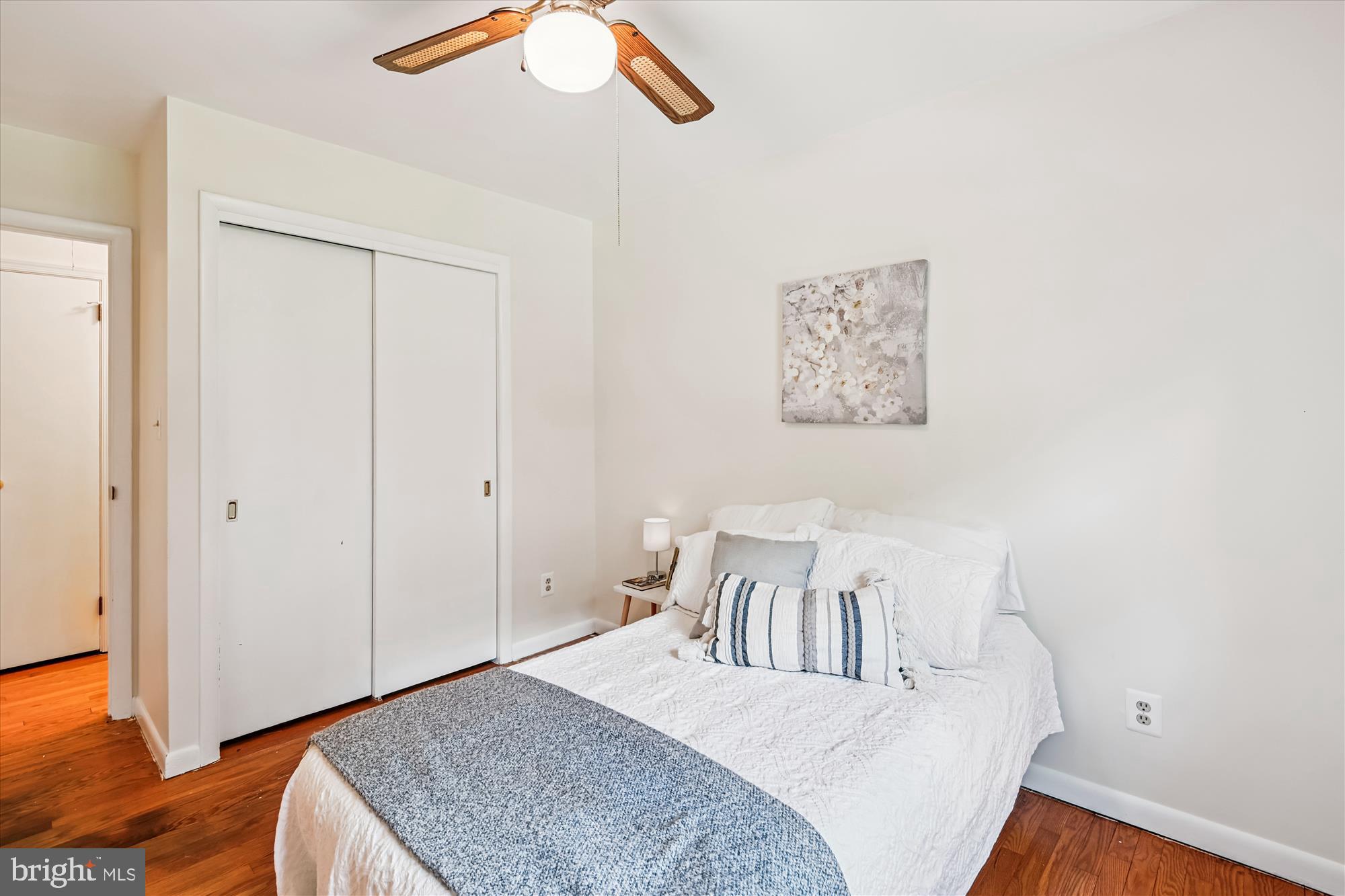 HILLSMERE SHORES - Residential