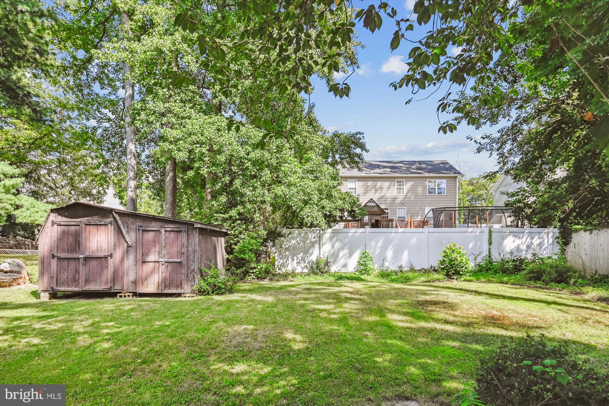 HILLSMERE SHORES - Residential