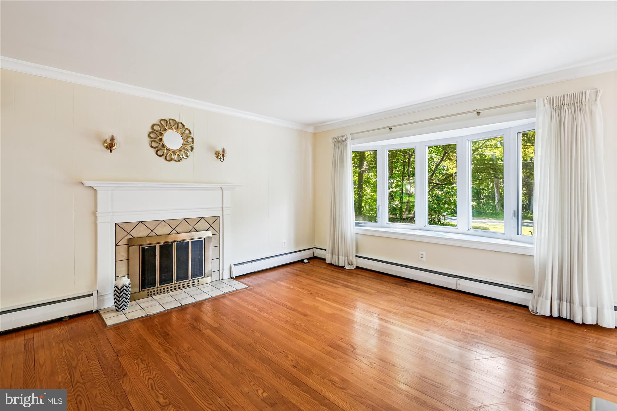 HILLSMERE SHORES - Residential