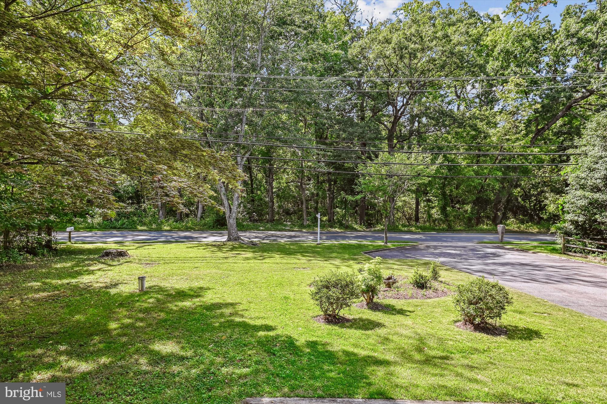 HILLSMERE SHORES - Residential