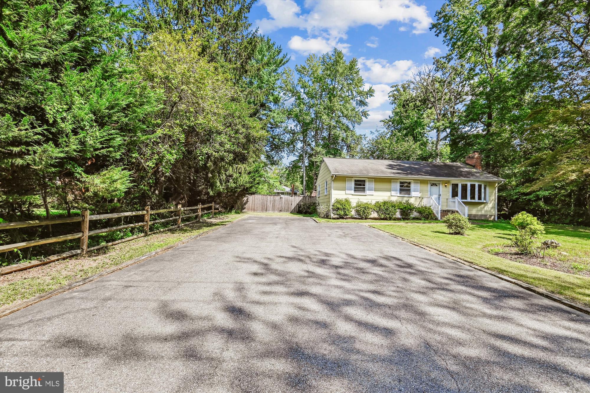 HILLSMERE SHORES - Residential