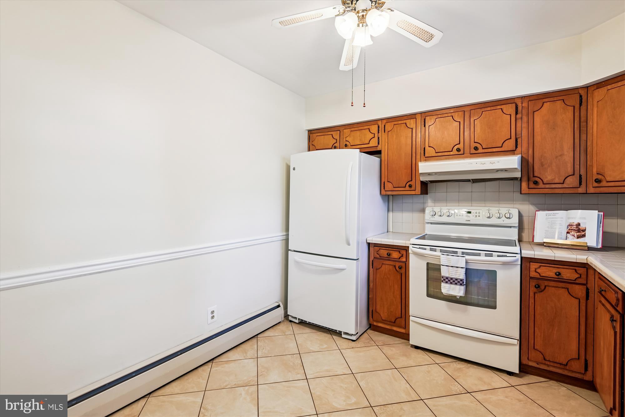 HILLSMERE SHORES - Residential