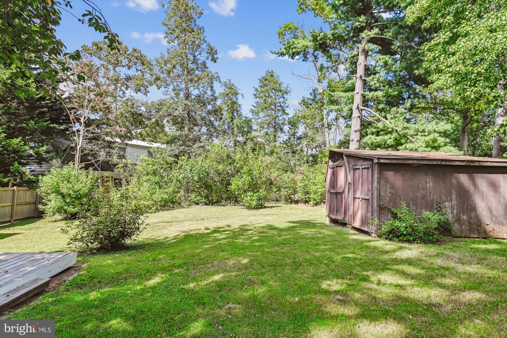 HILLSMERE SHORES - Residential