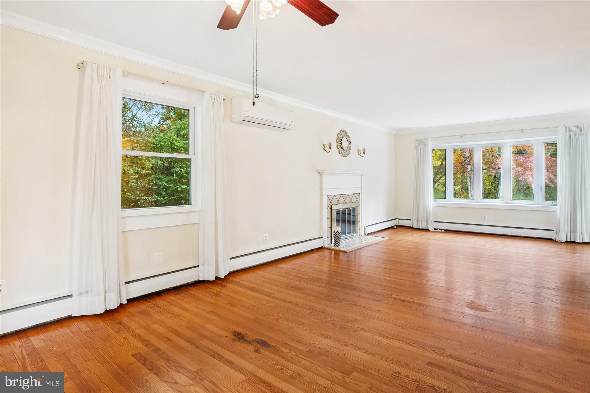 HILLSMERE SHORES - Residential