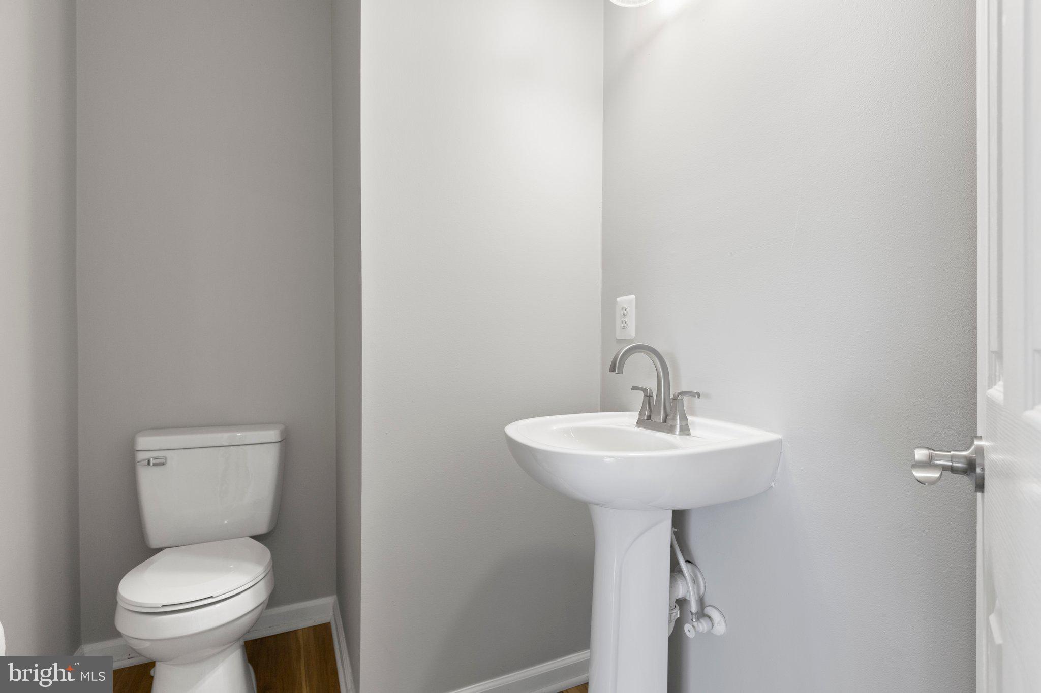 VILLAGE OF IDLEWILD - Residential Lease