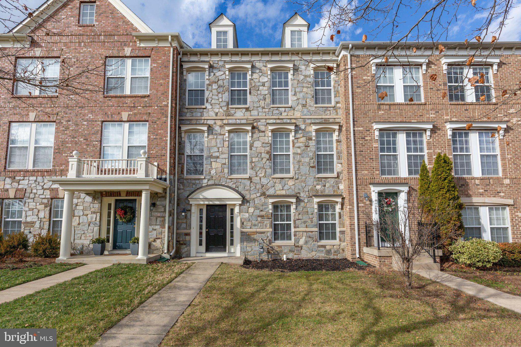 VILLAGE OF IDLEWILD - Residential Lease