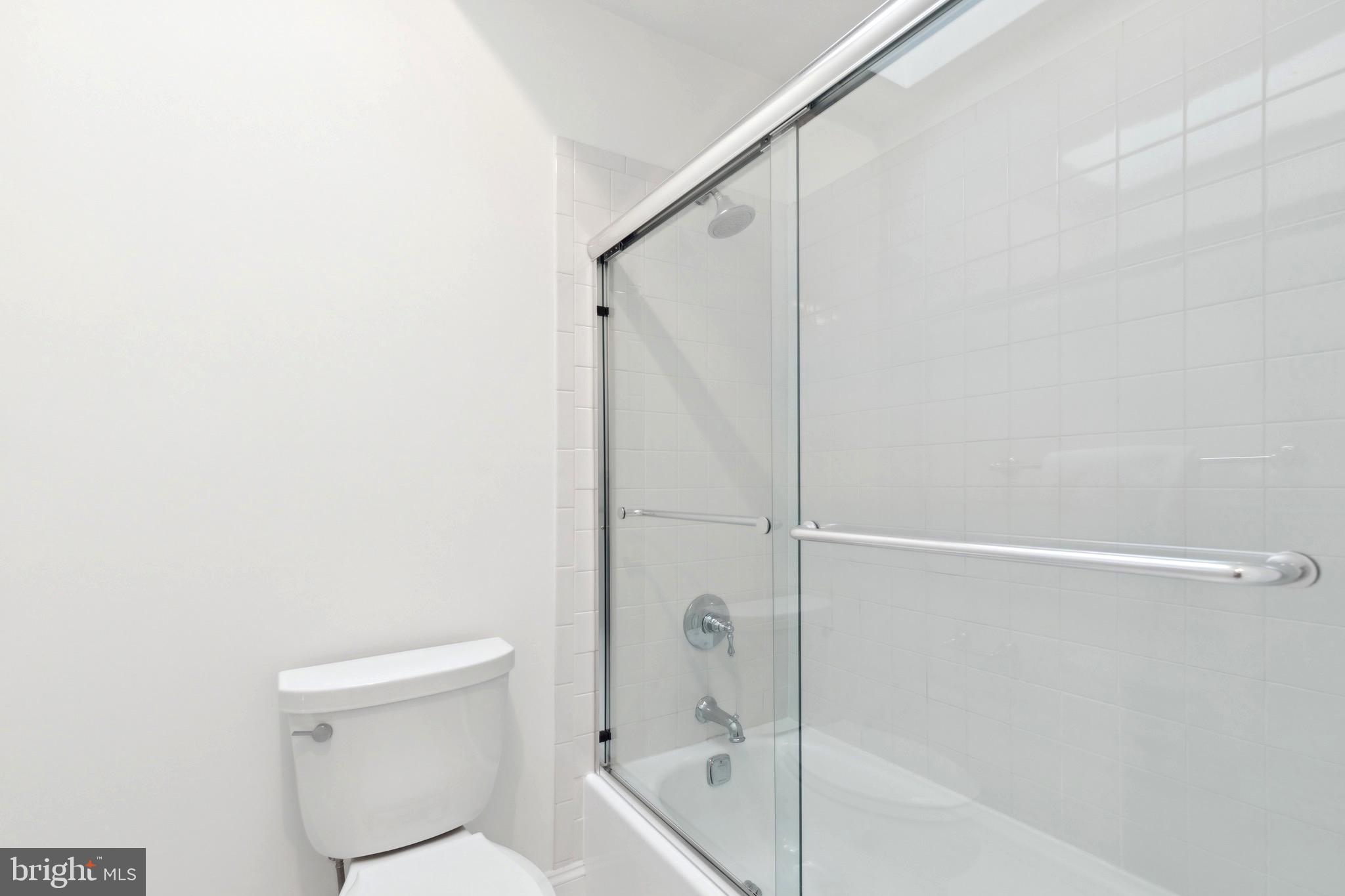 BAY HILLS - Residential