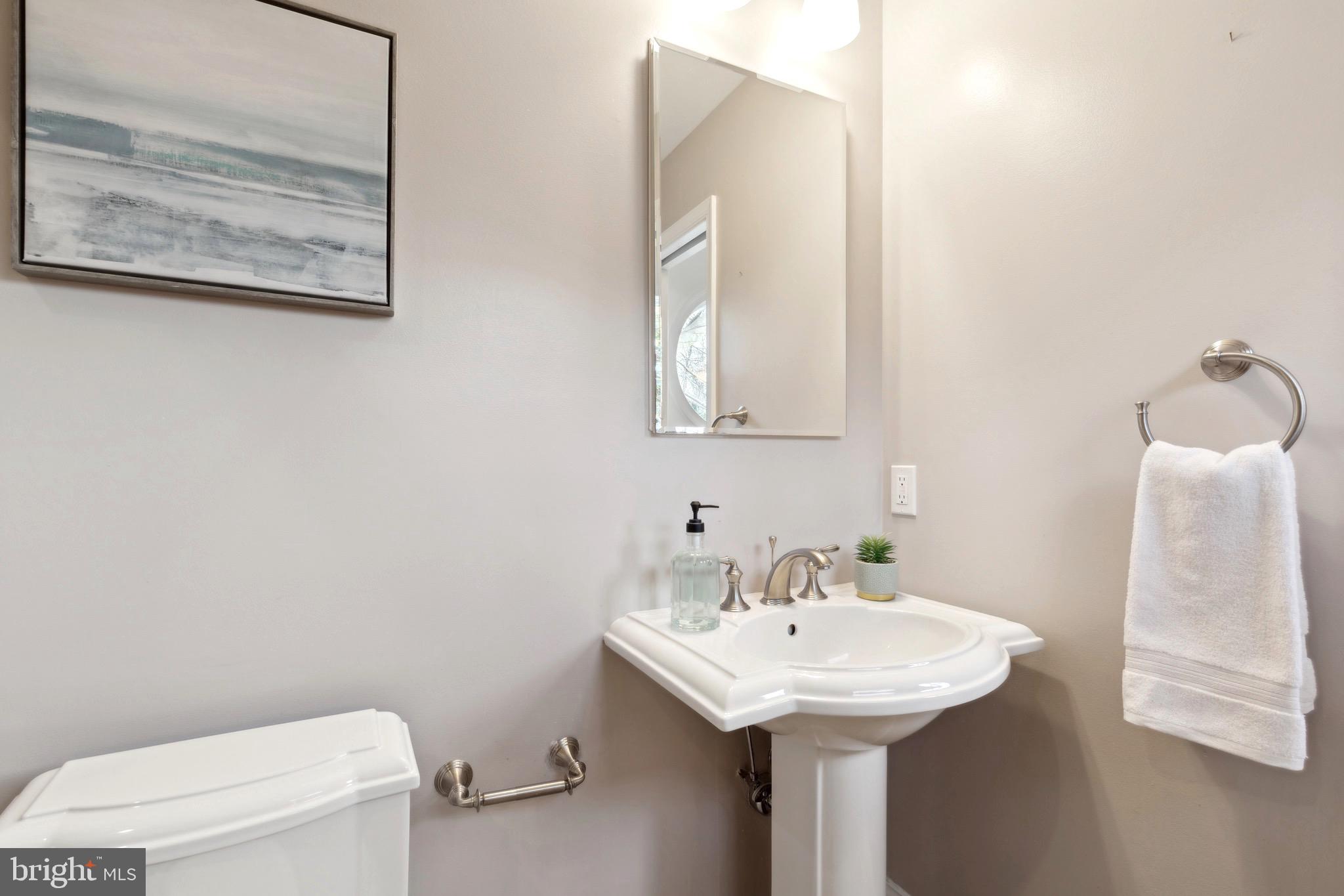 BAY HILLS - Residential