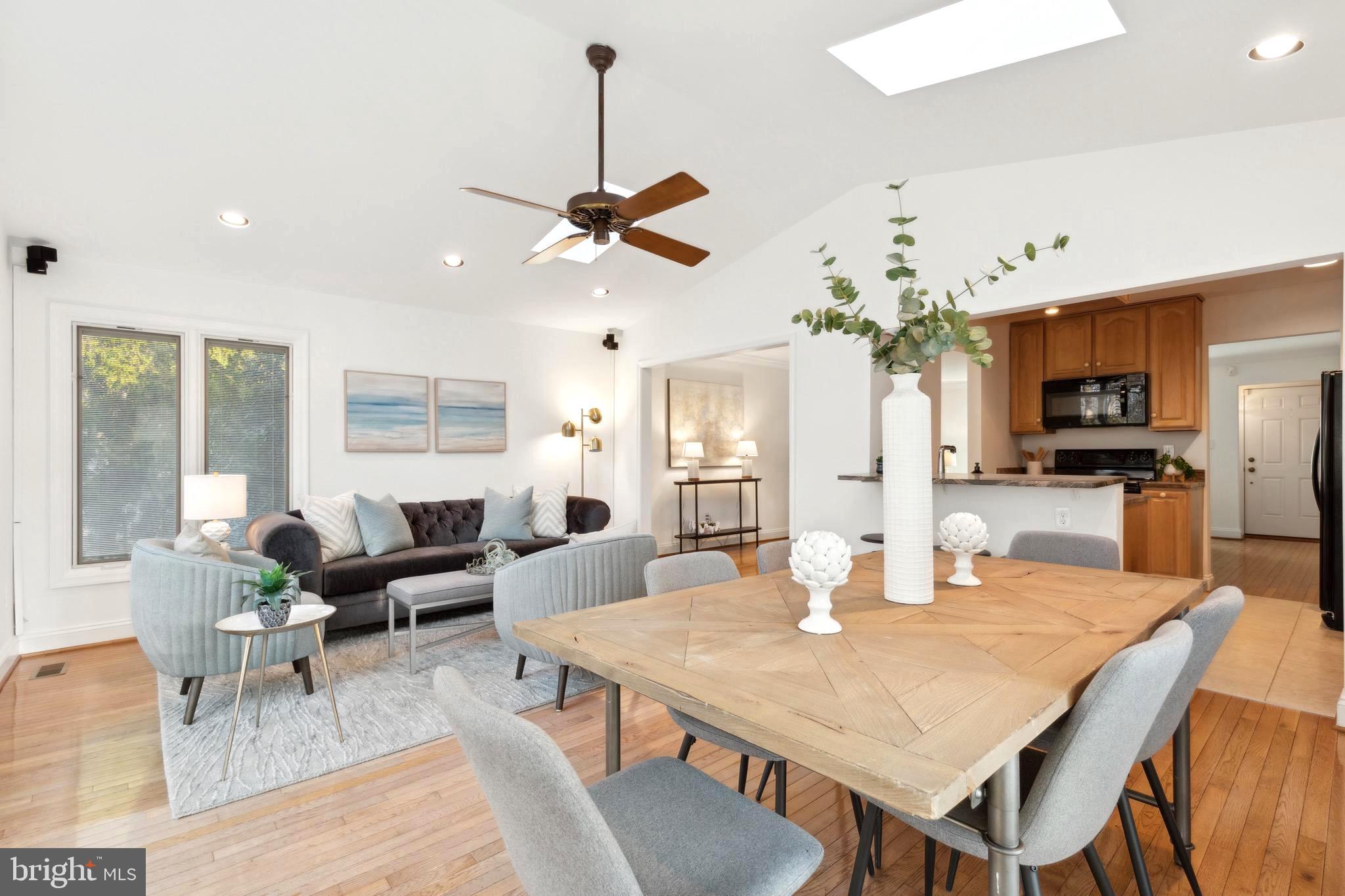 BAY HILLS - Residential