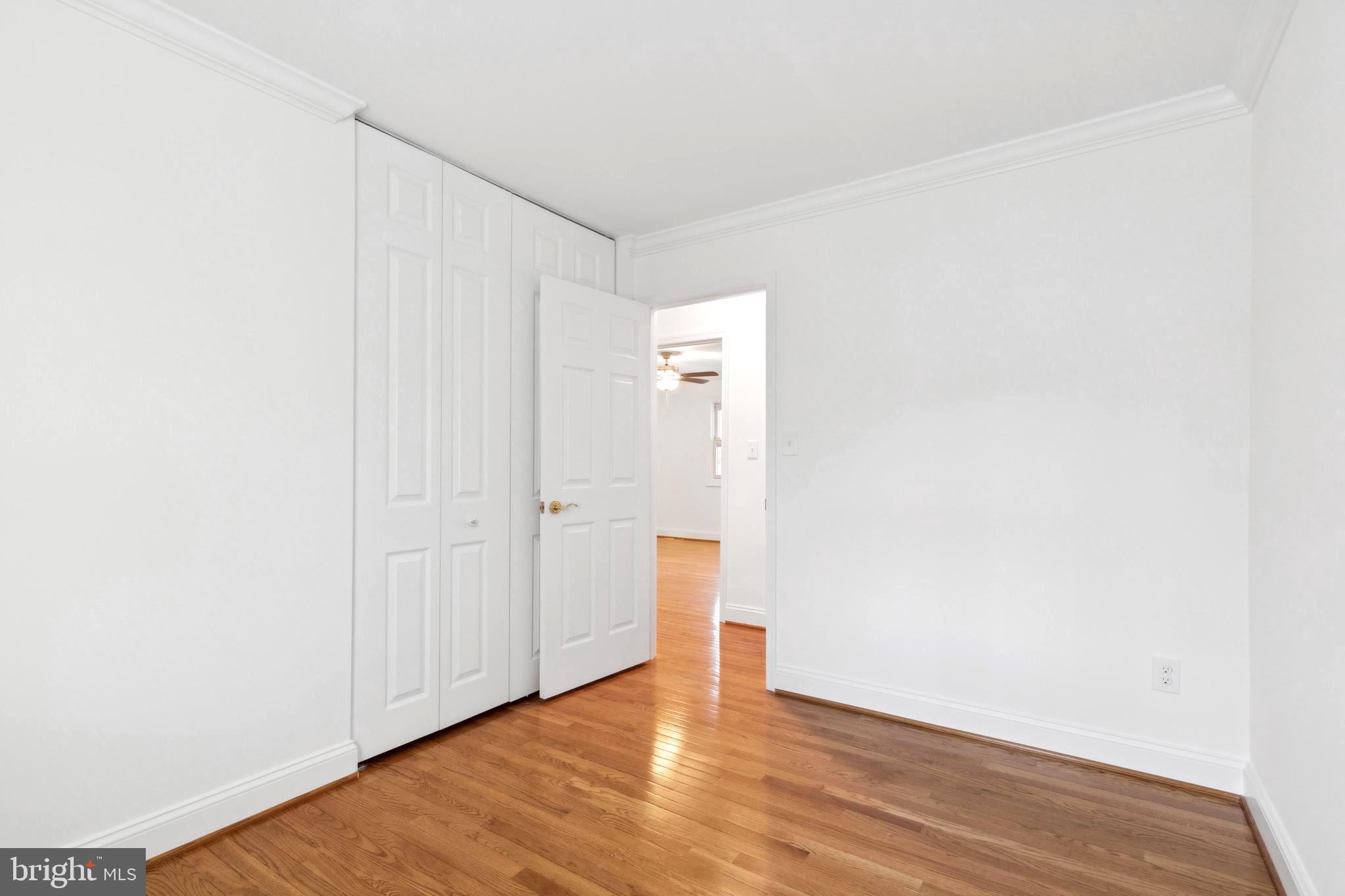 BAY HILLS - Residential