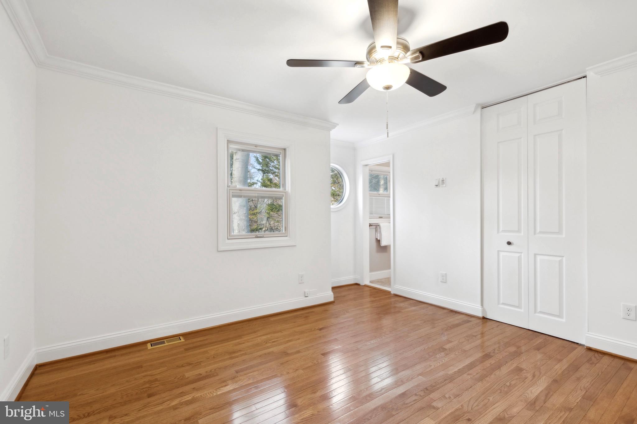 BAY HILLS - Residential