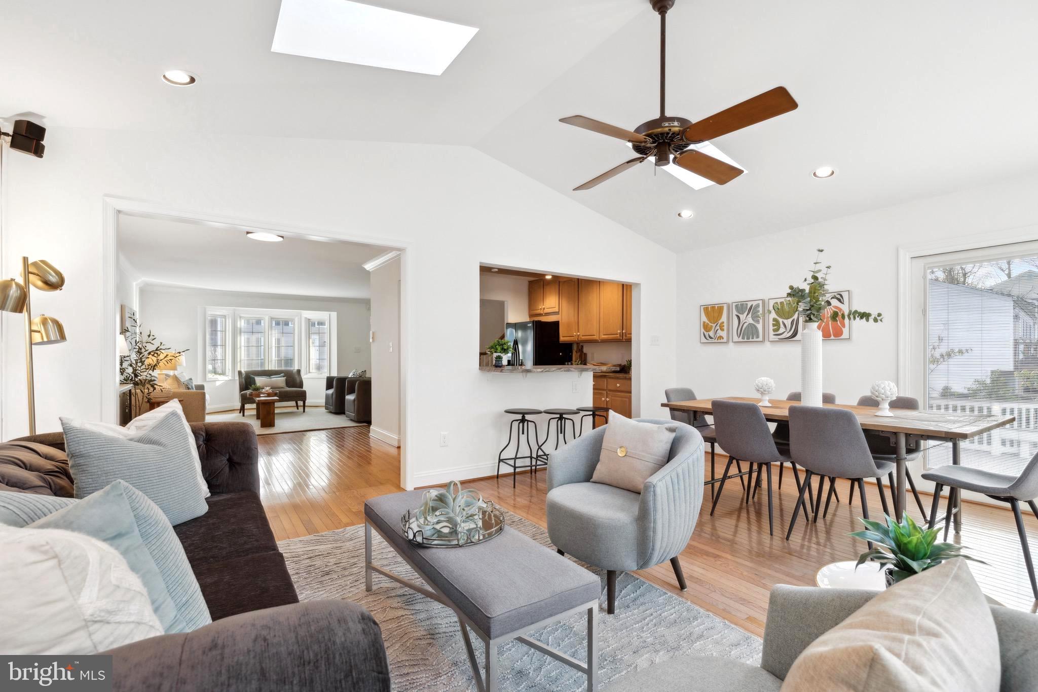 BAY HILLS - Residential