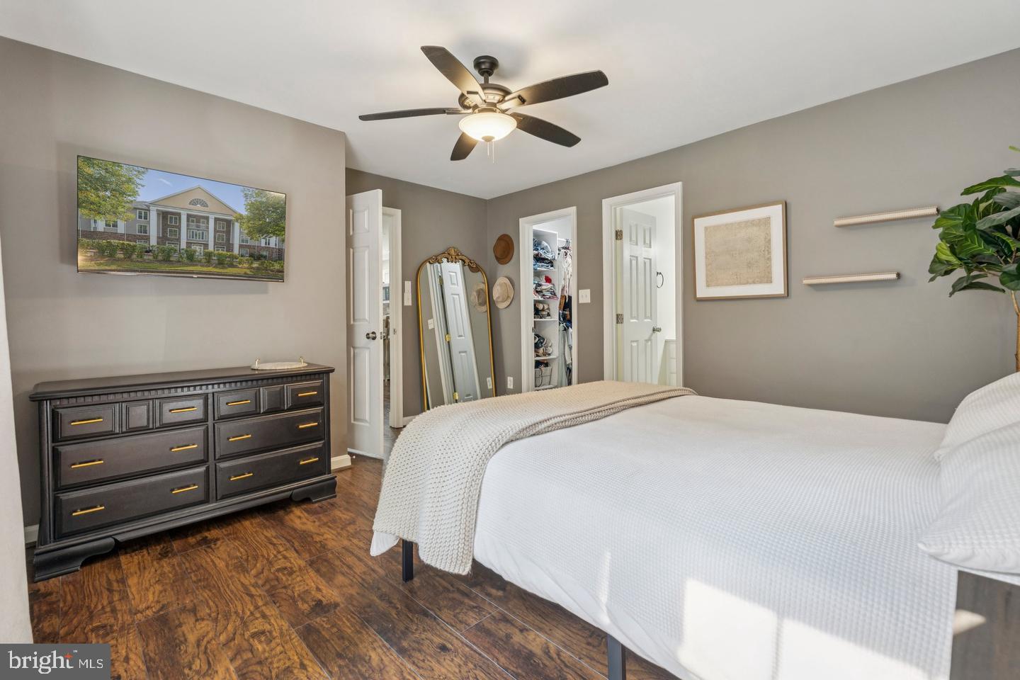 ENGLISH COUNTRY MANOR - Residential