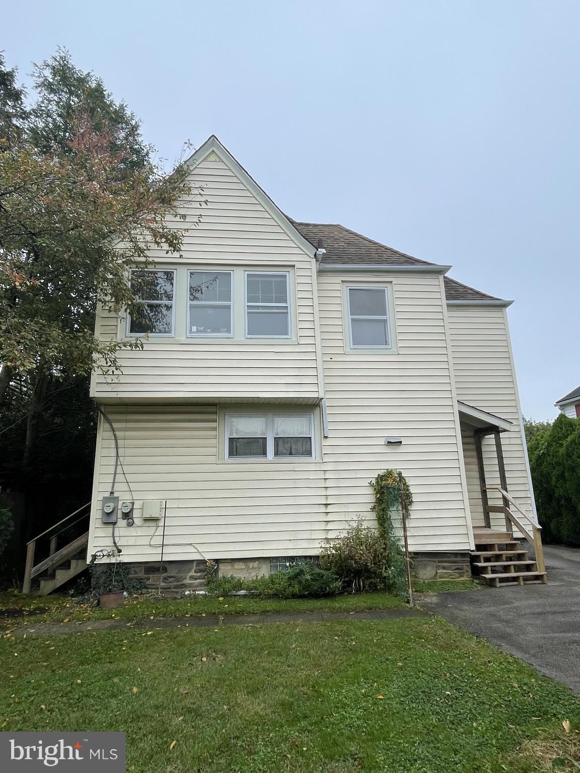 1503 CLIFF ROAD
