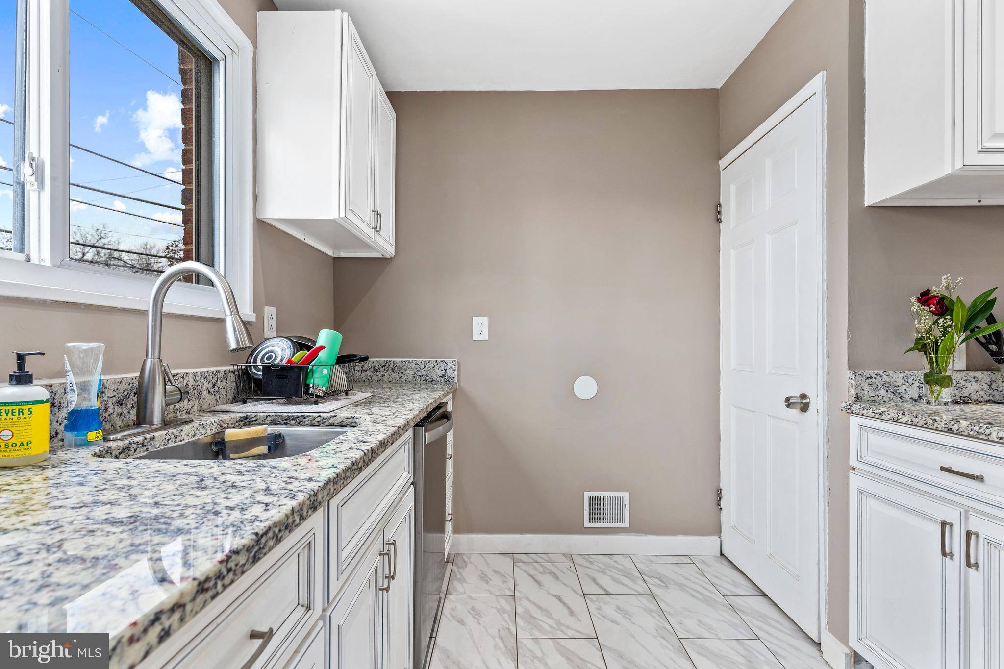 GLASSMANOR - Residential