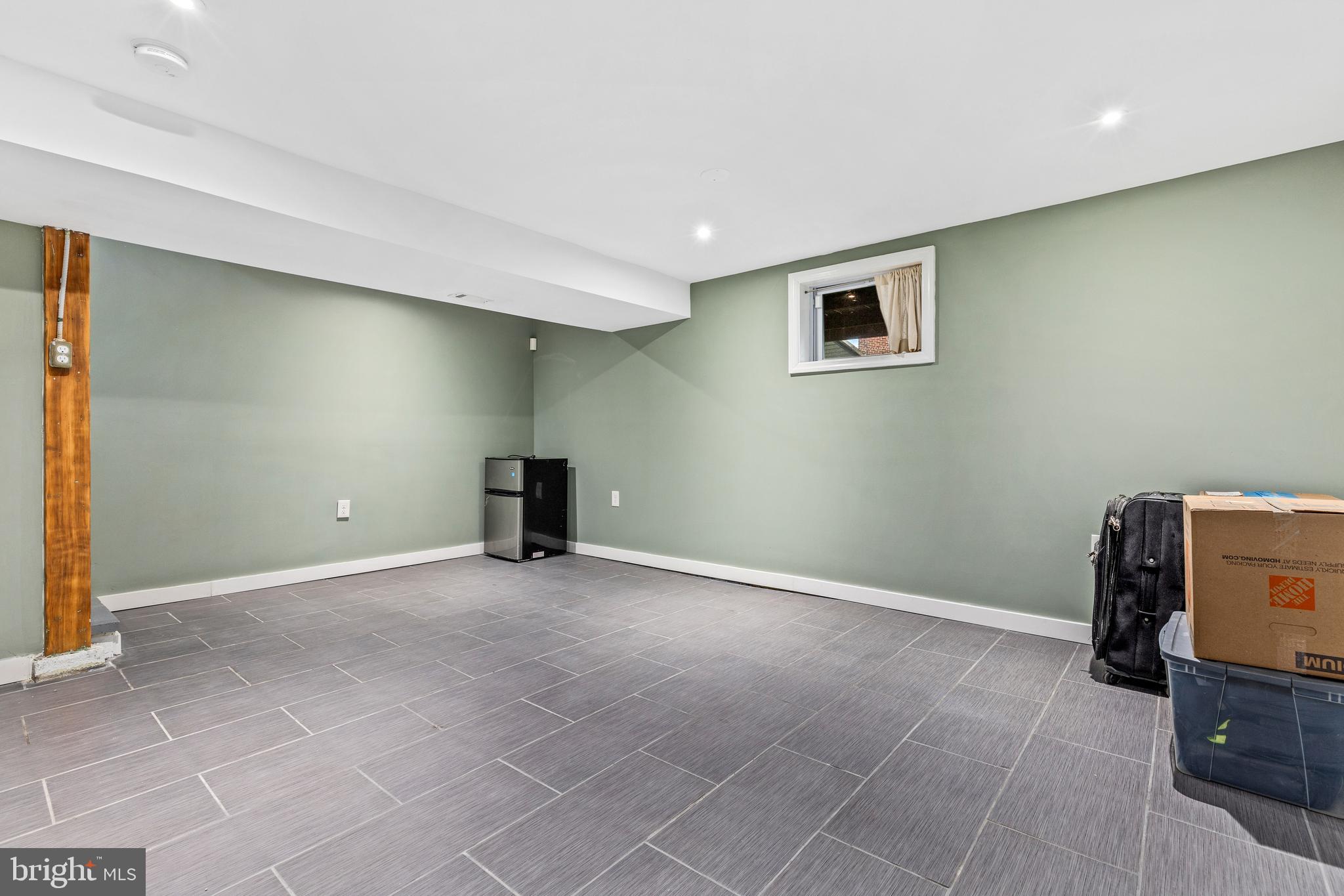 GLASSMANOR - Residential