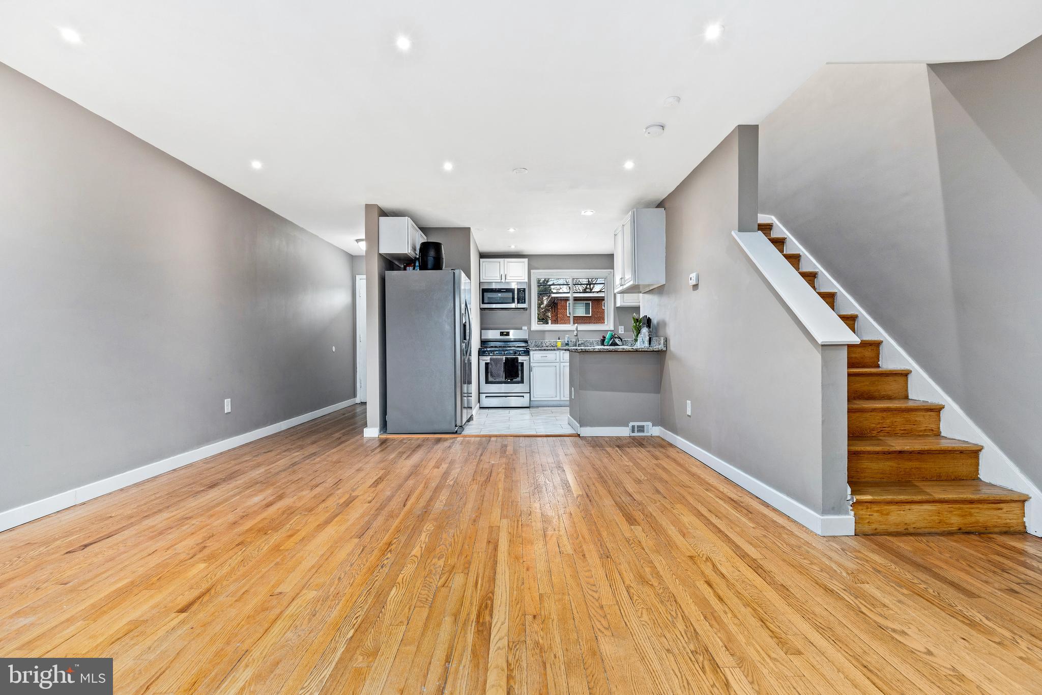 GLASSMANOR - Residential