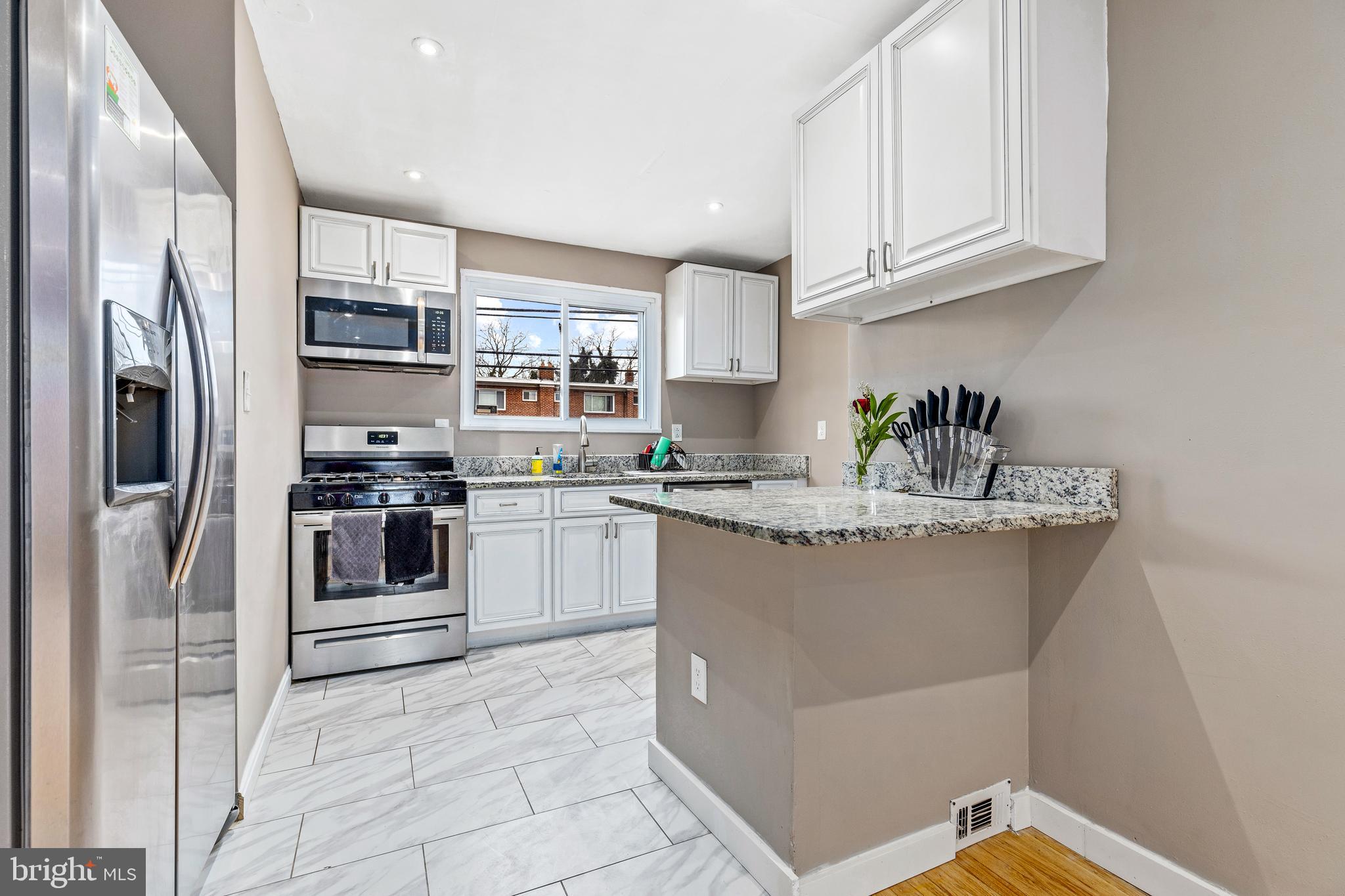 GLASSMANOR - Residential