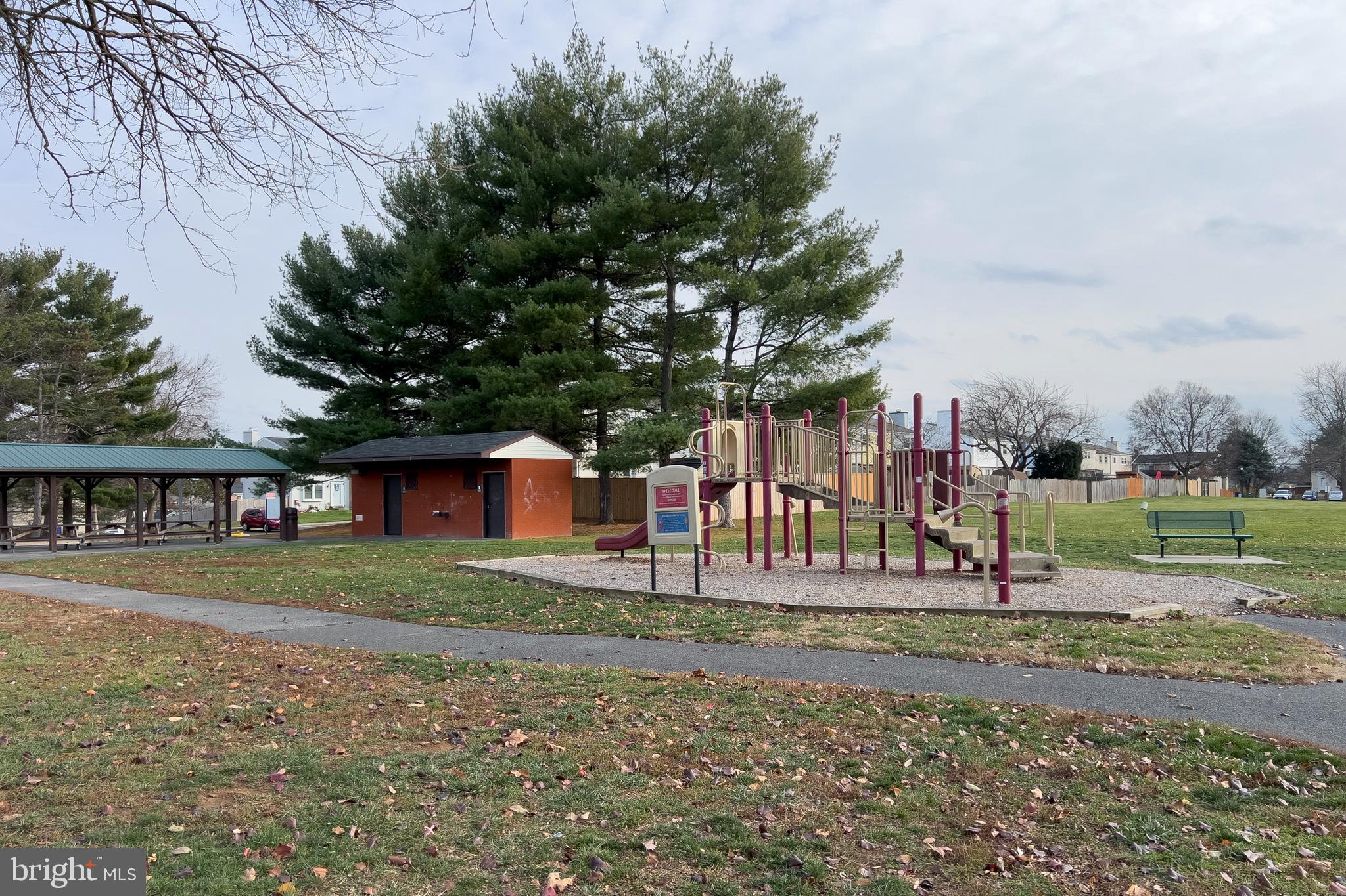 AMBER MEADOWS - Residential