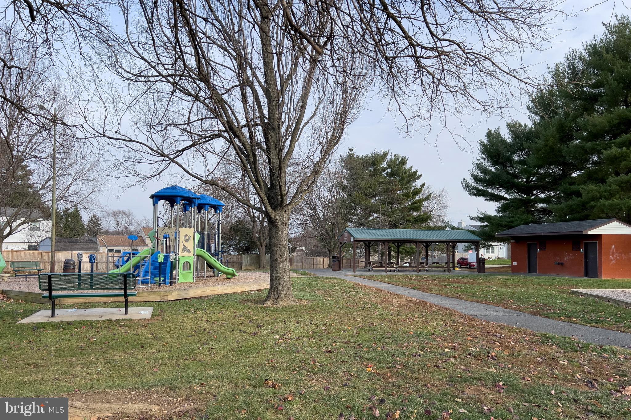 AMBER MEADOWS - Residential