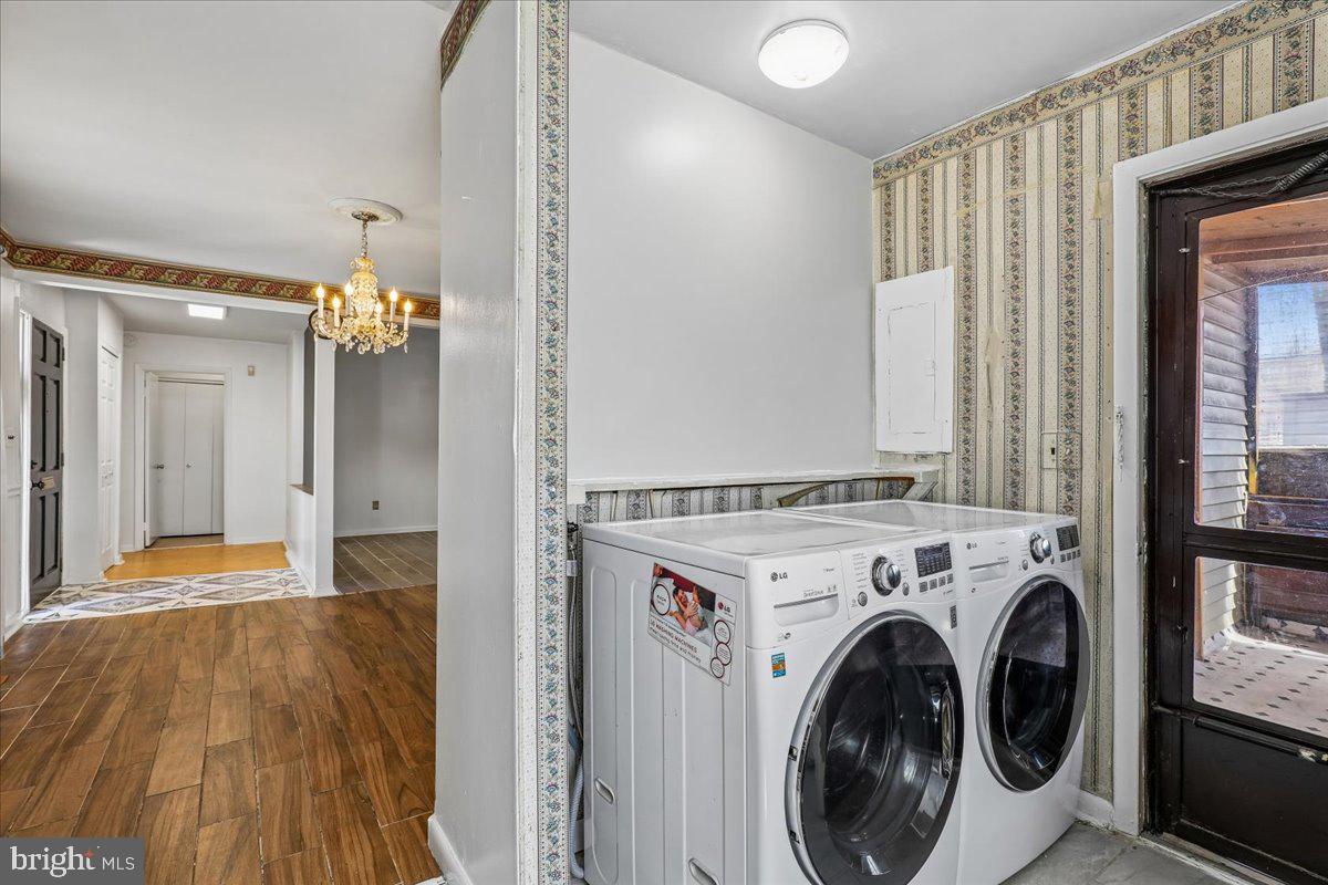 BEVERLY PARK - Residential