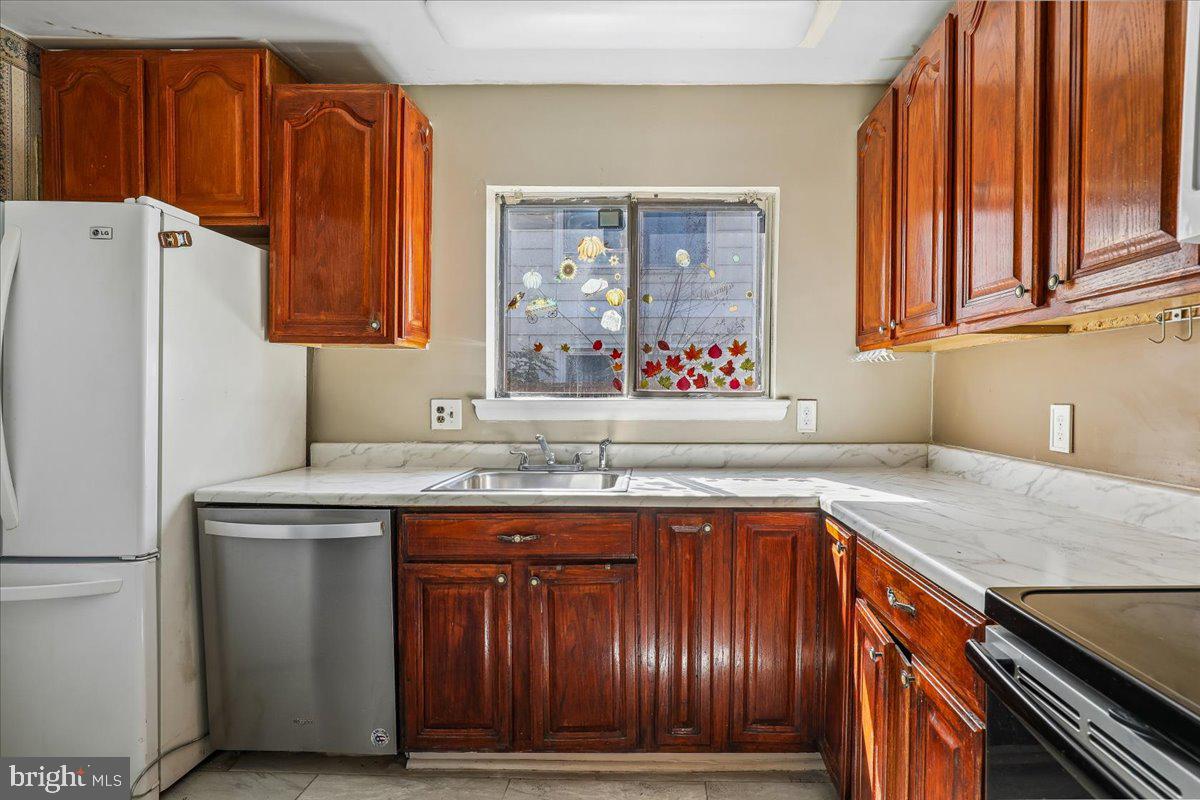 BEVERLY PARK - Residential