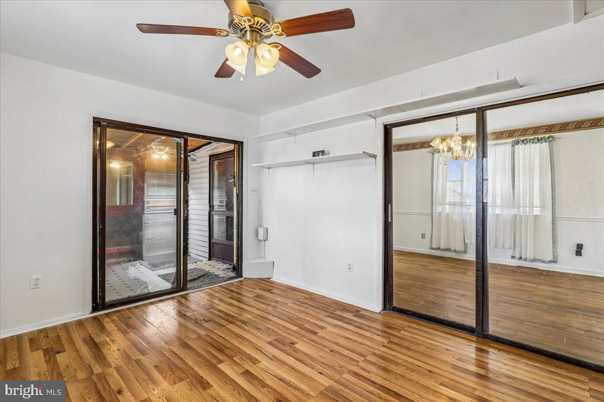 BEVERLY PARK - Residential