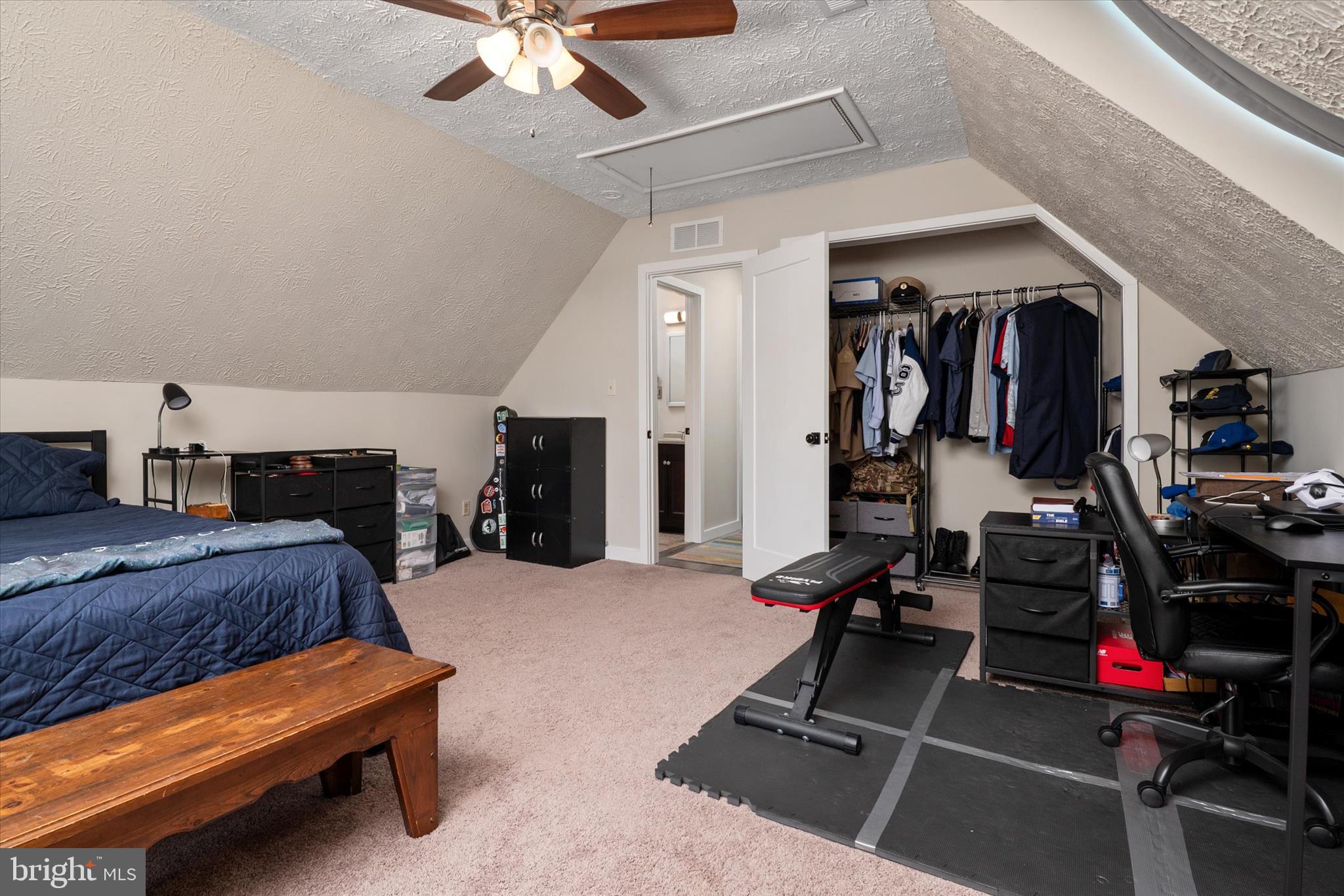 CLOVERFIELDS - Residential