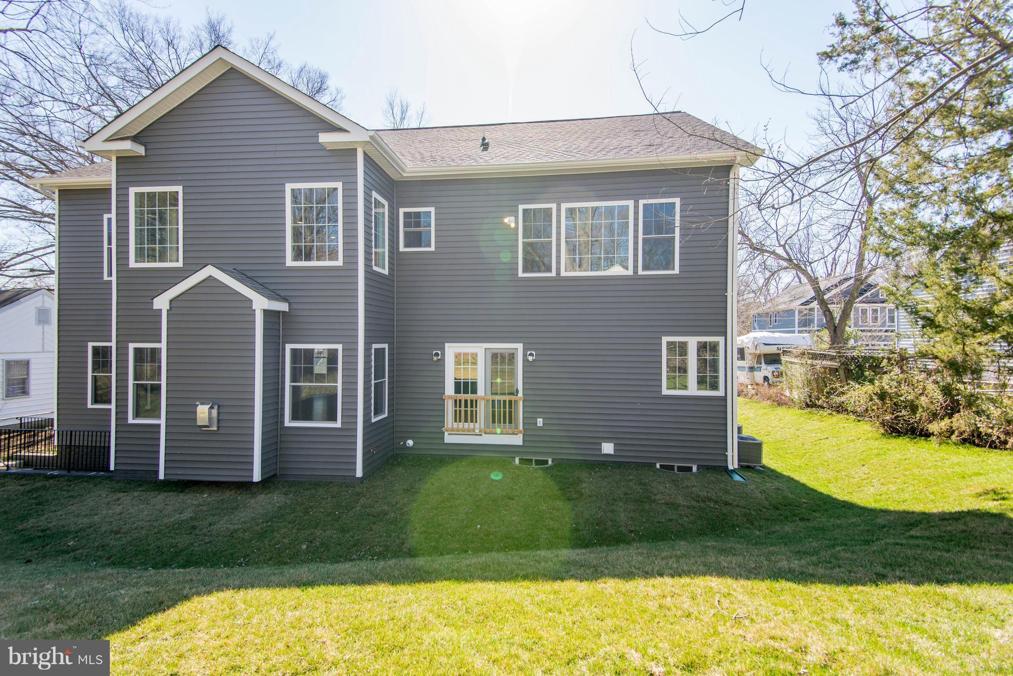 PIMMIT HILLS - Residential Lease