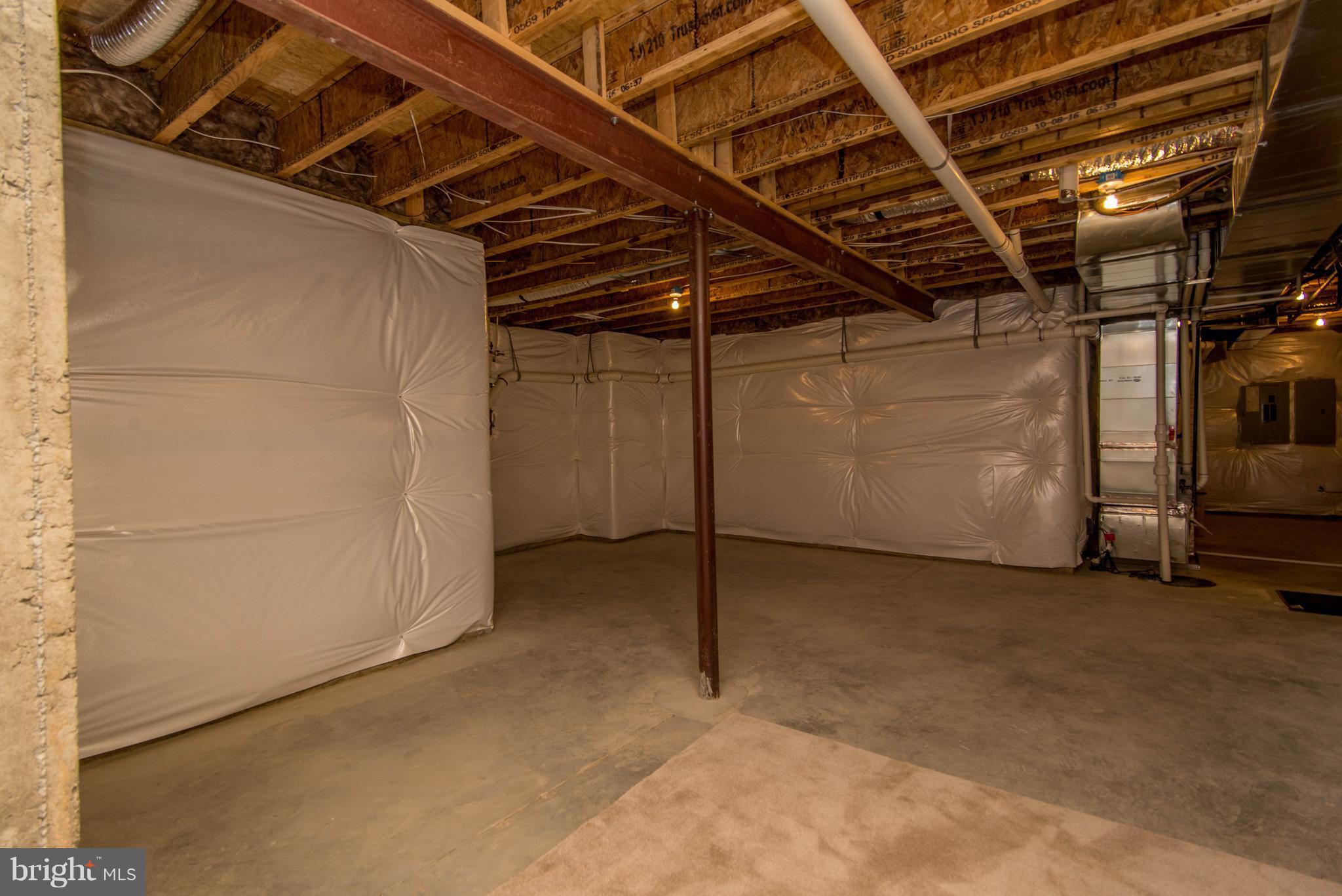 PIMMIT HILLS - Residential Lease