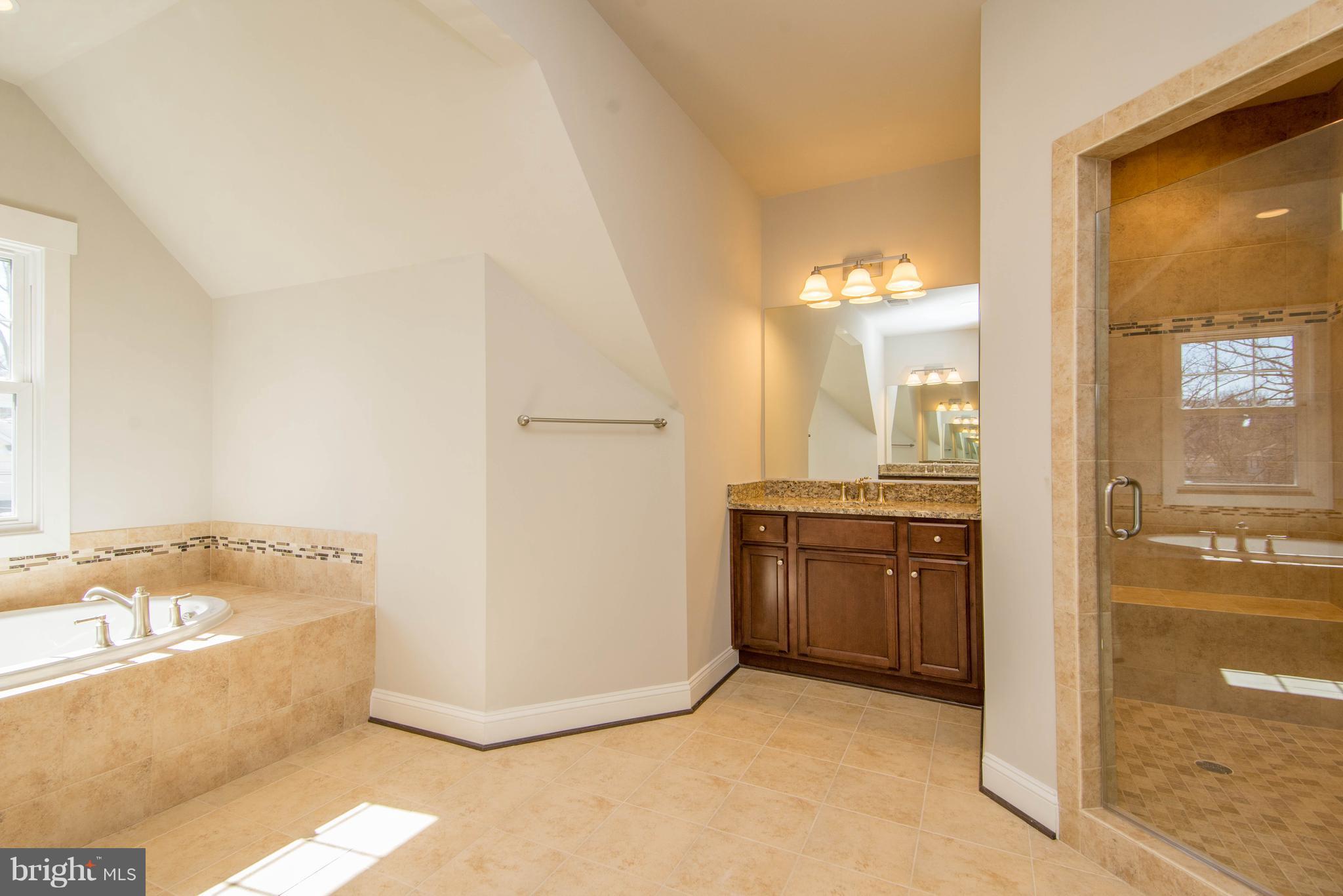 PIMMIT HILLS - Residential Lease