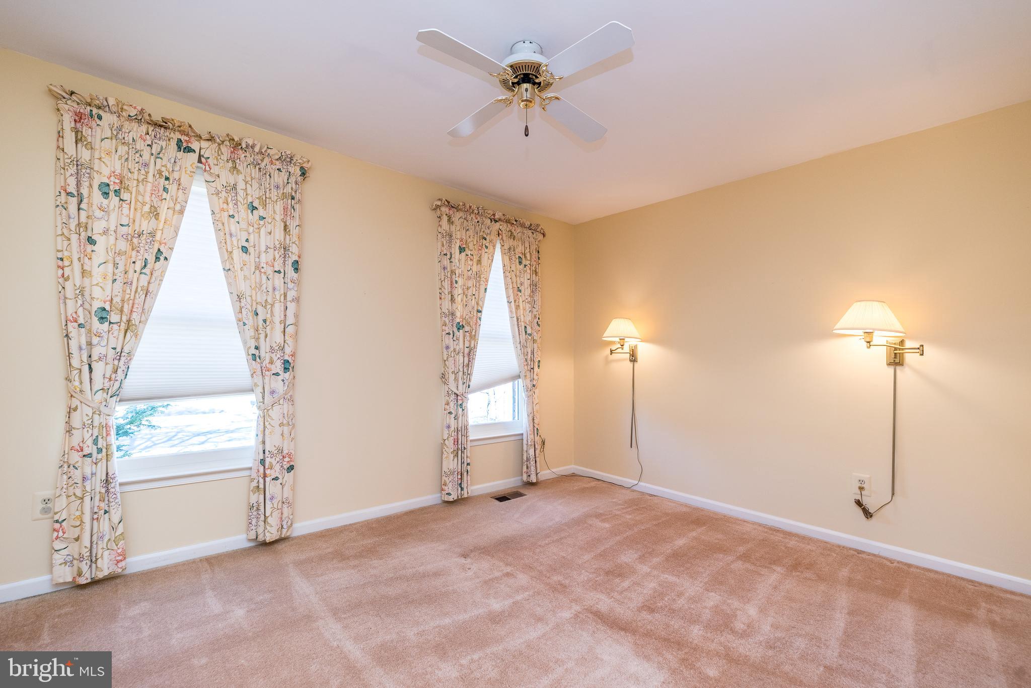 DUBLIN CHASE - Residential