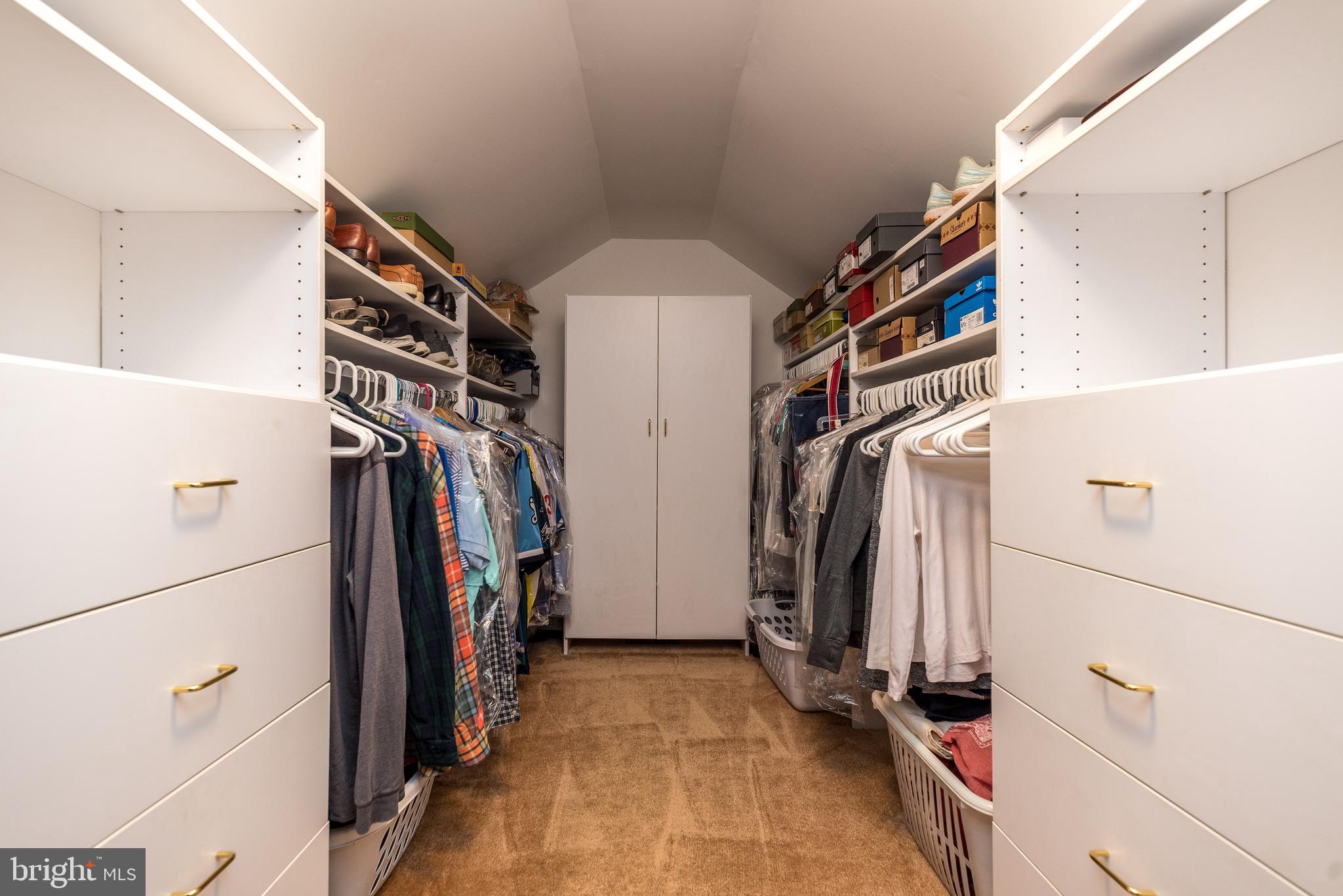 DUBLIN CHASE - Residential