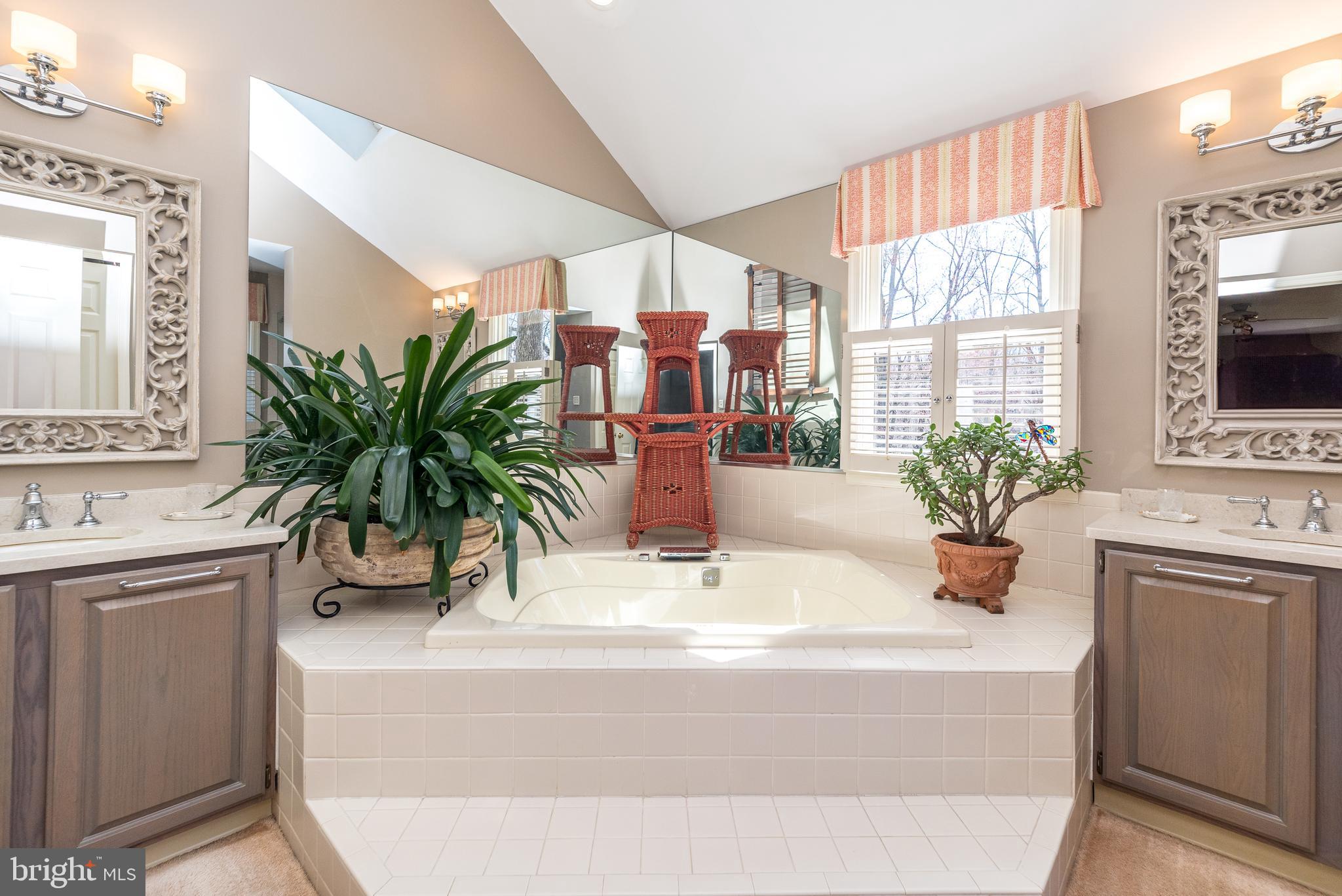 DUBLIN CHASE - Residential