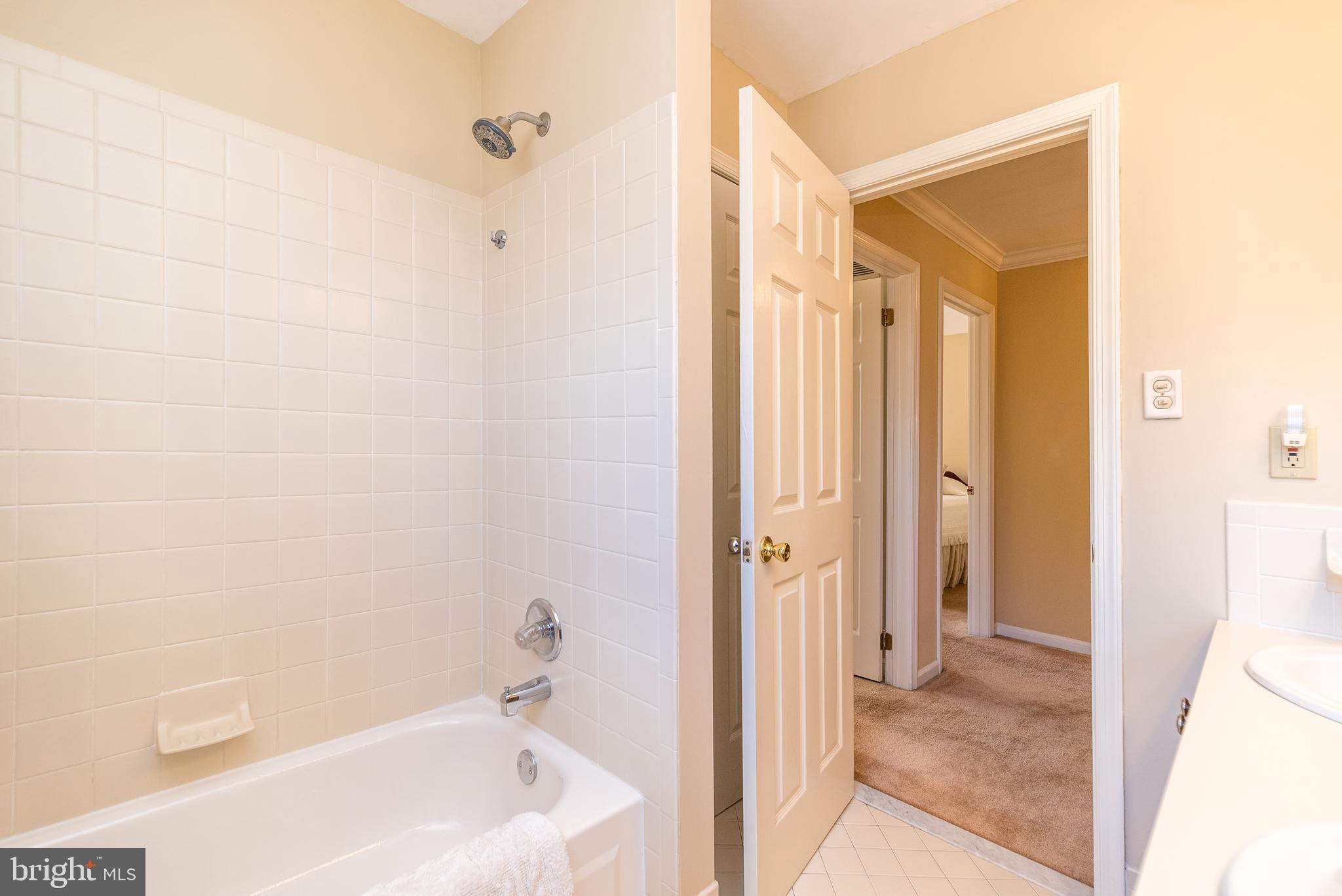 DUBLIN CHASE - Residential