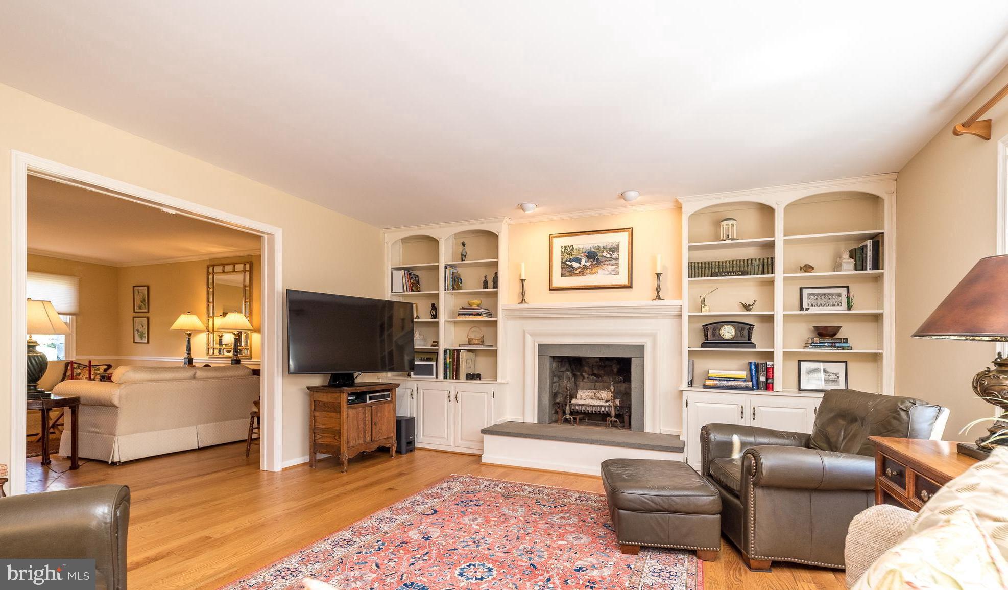 DUBLIN CHASE - Residential