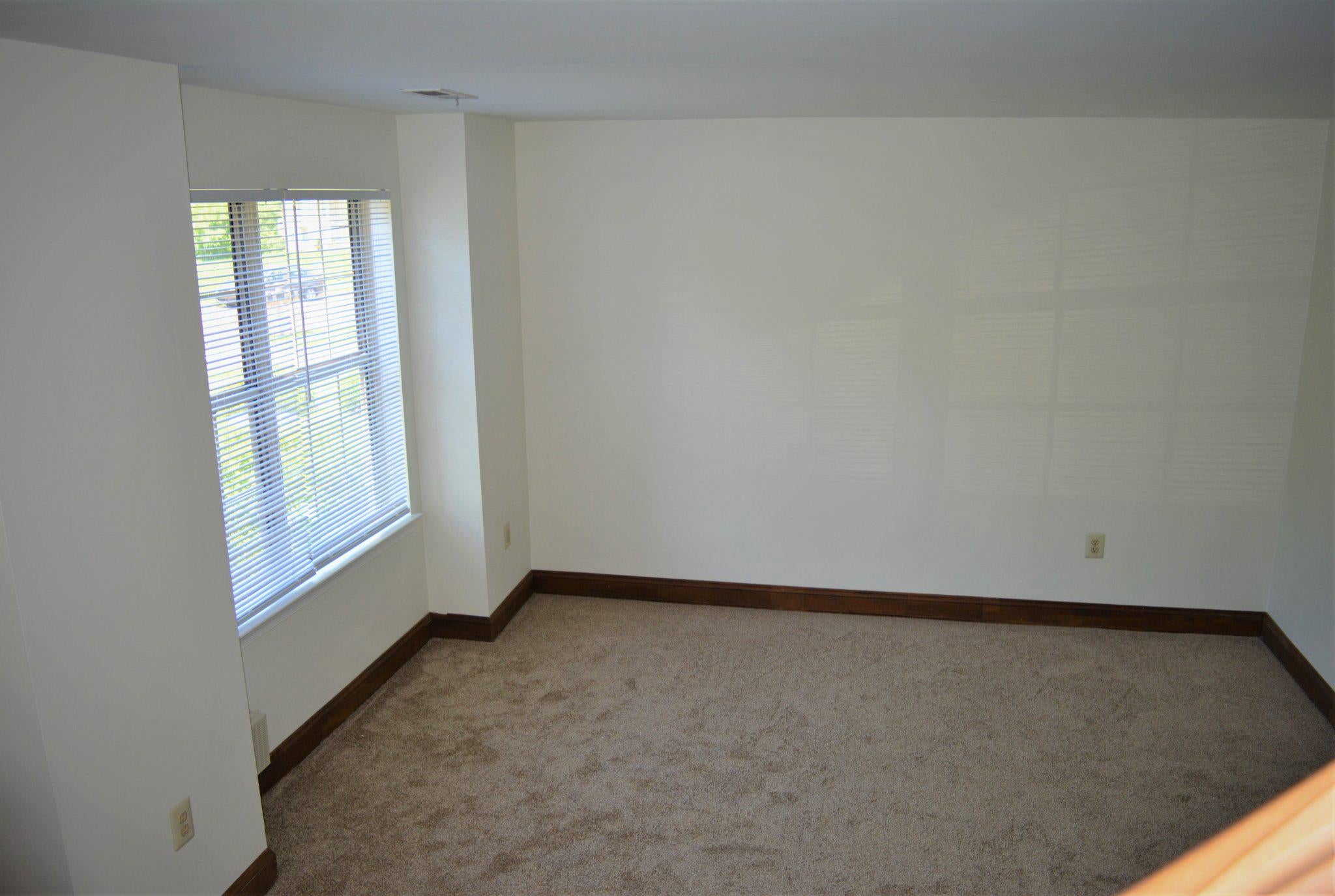 361 KENT LANE