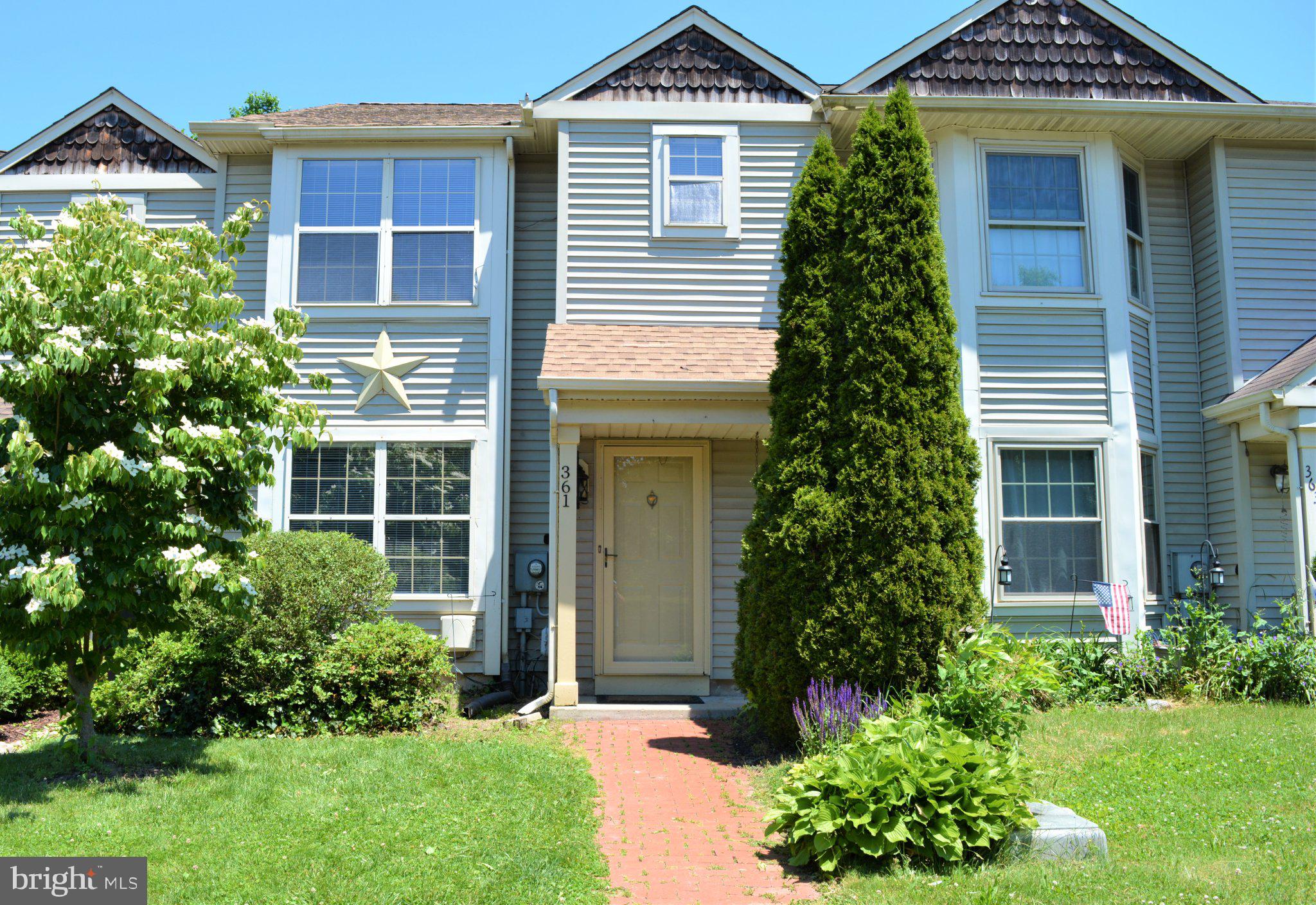 361 KENT LANE